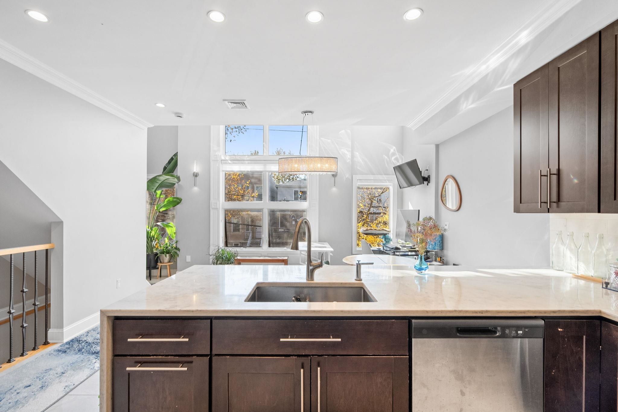 94 LEONARD ST Unit: 2