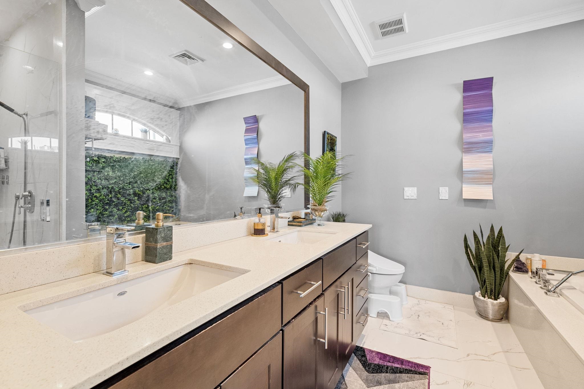 94 LEONARD ST Unit: 2