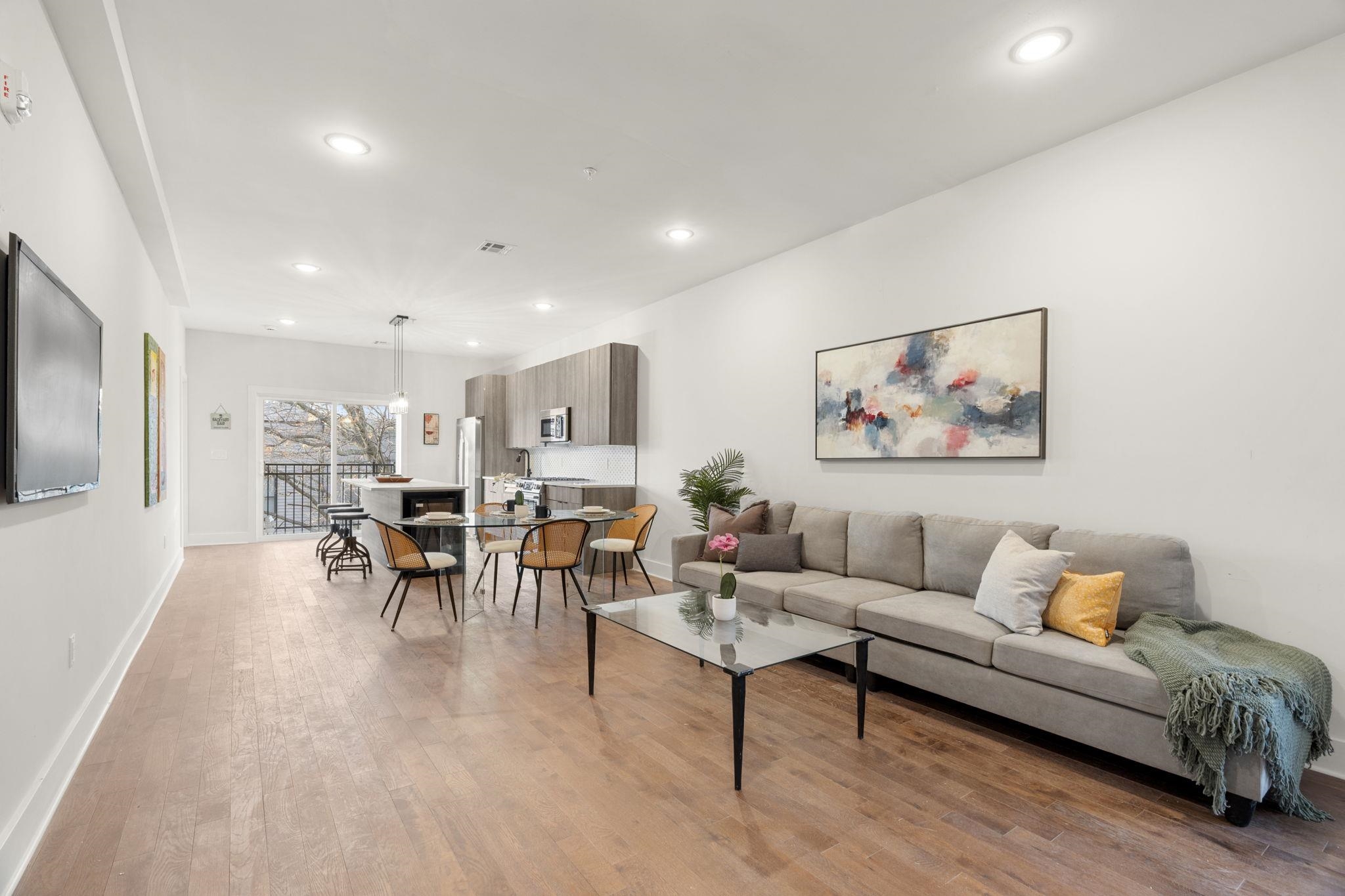 547 PALISADE AVE Unit: 3