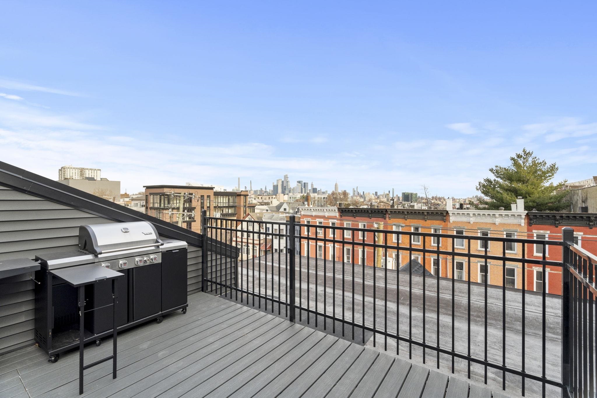 547 PALISADE AVE Unit: 3
