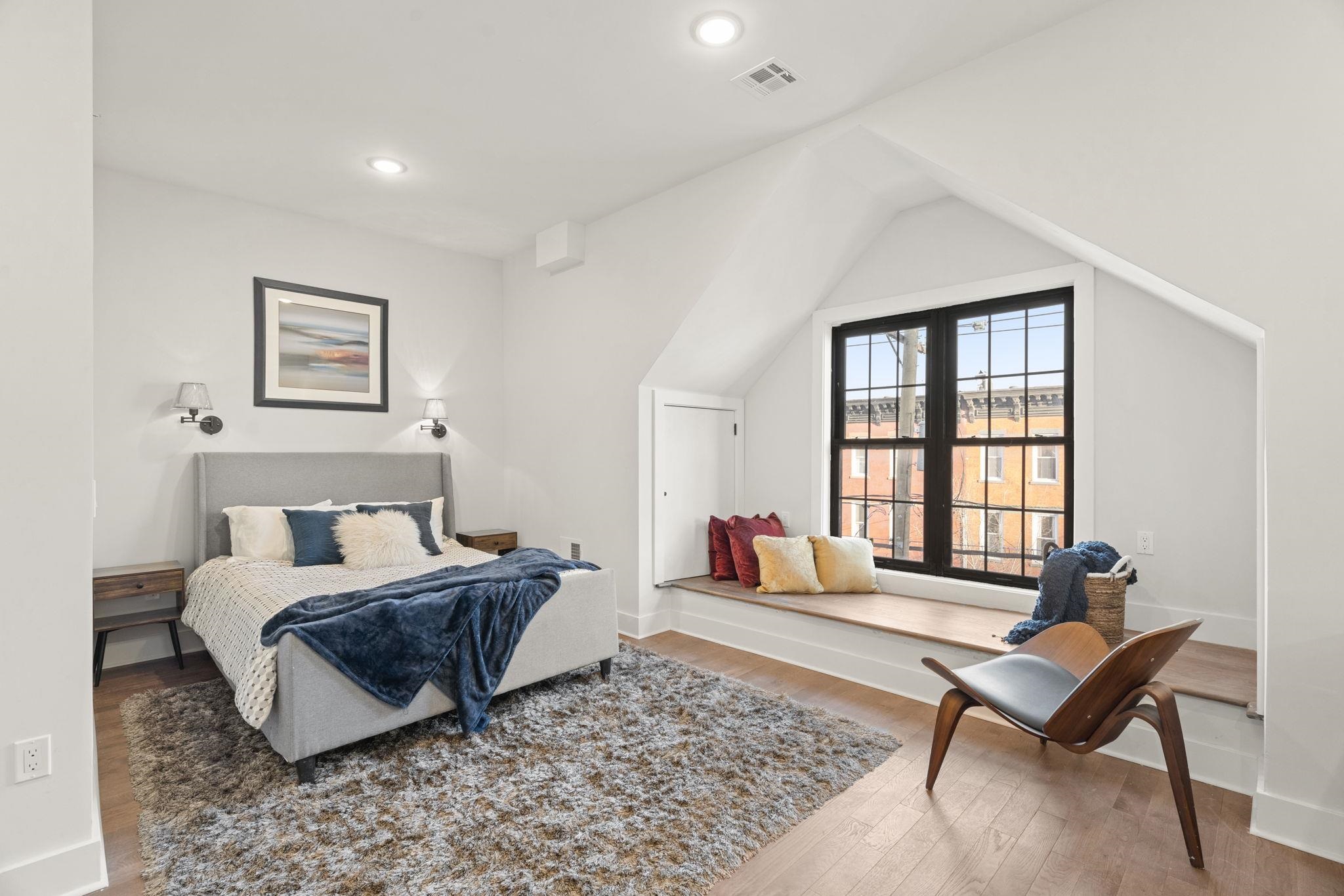 547 PALISADE AVE Unit: 3