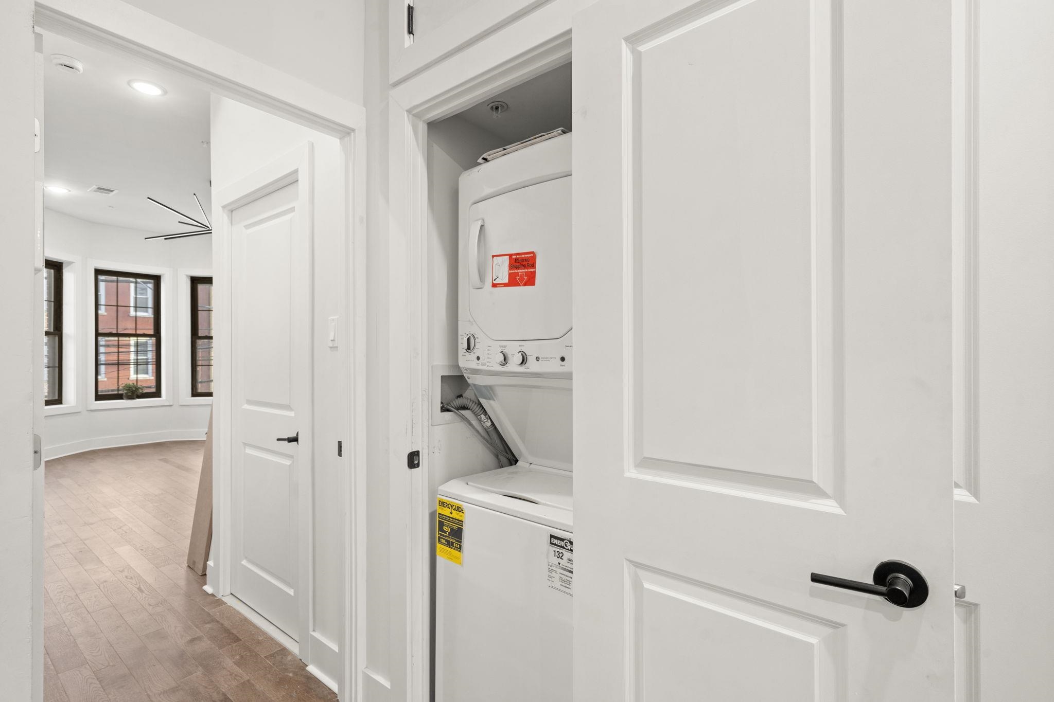 547 PALISADE AVE Unit: 2