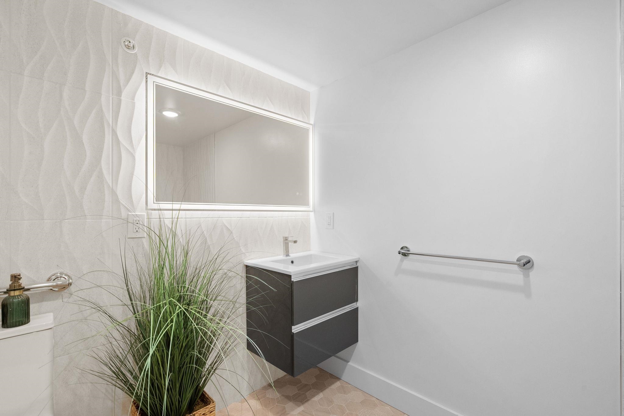 545 PALISADE AVE Unit: 2