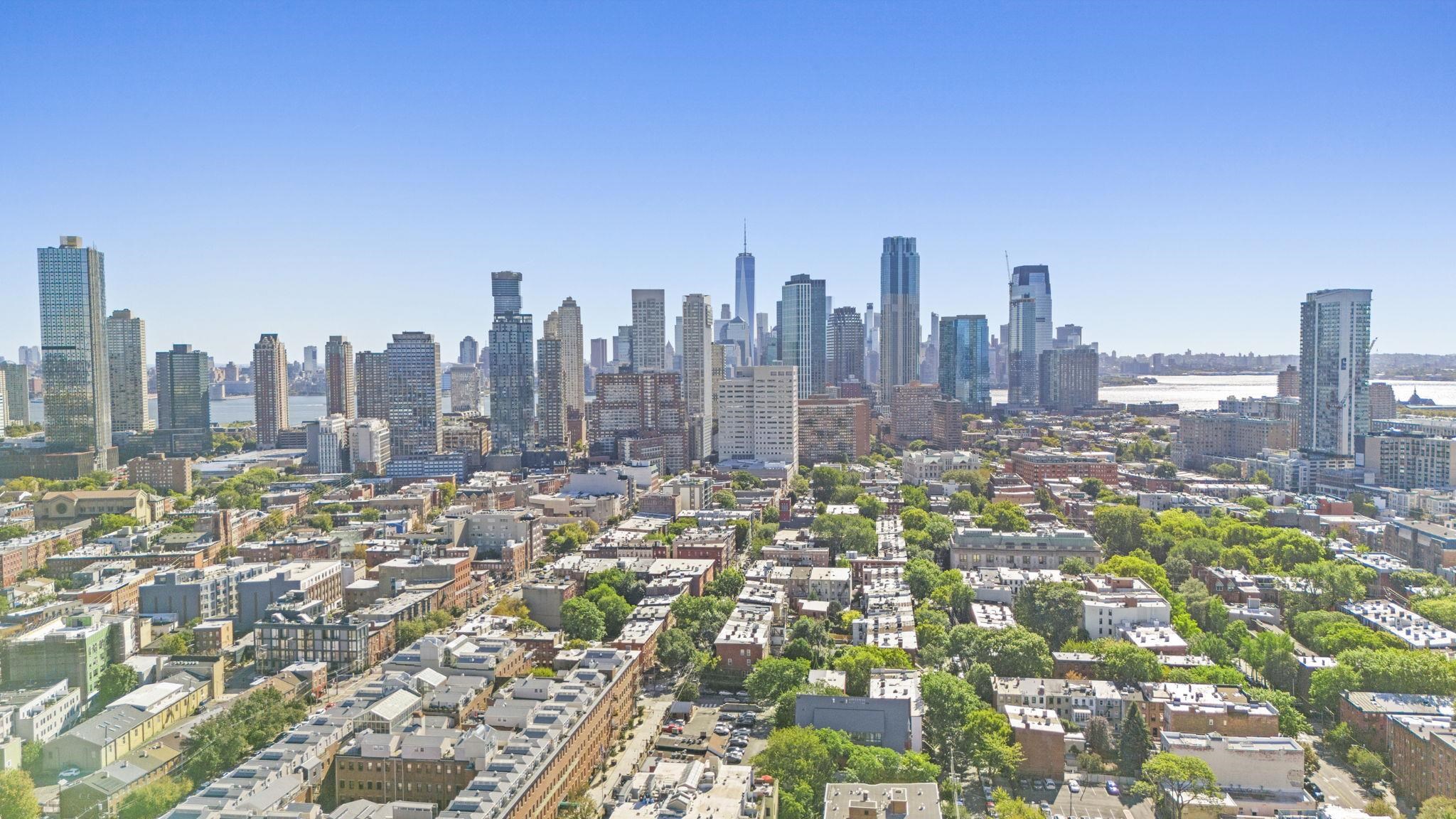 331 VARICK ST Unit: 1