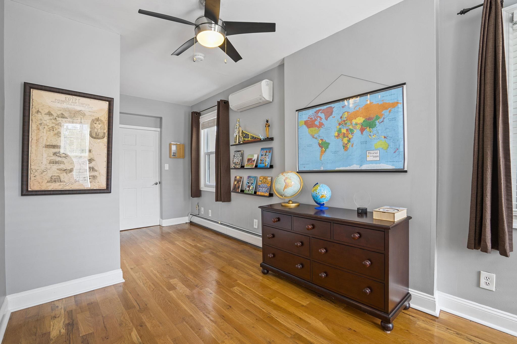 331 VARICK ST Unit: 1