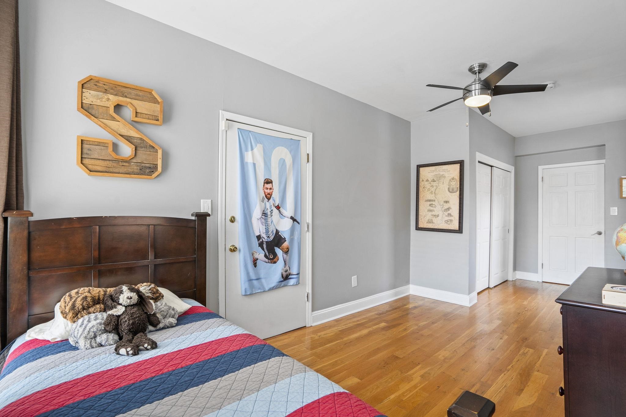 331 VARICK ST Unit: 1