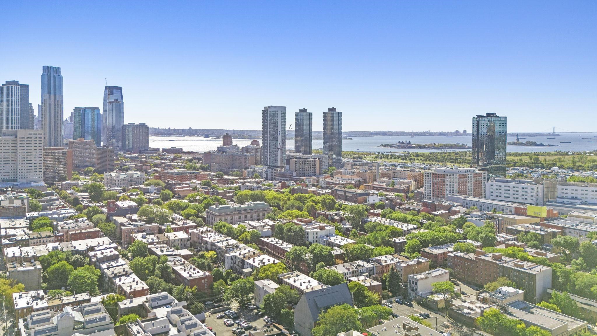 331 VARICK ST Unit: 1