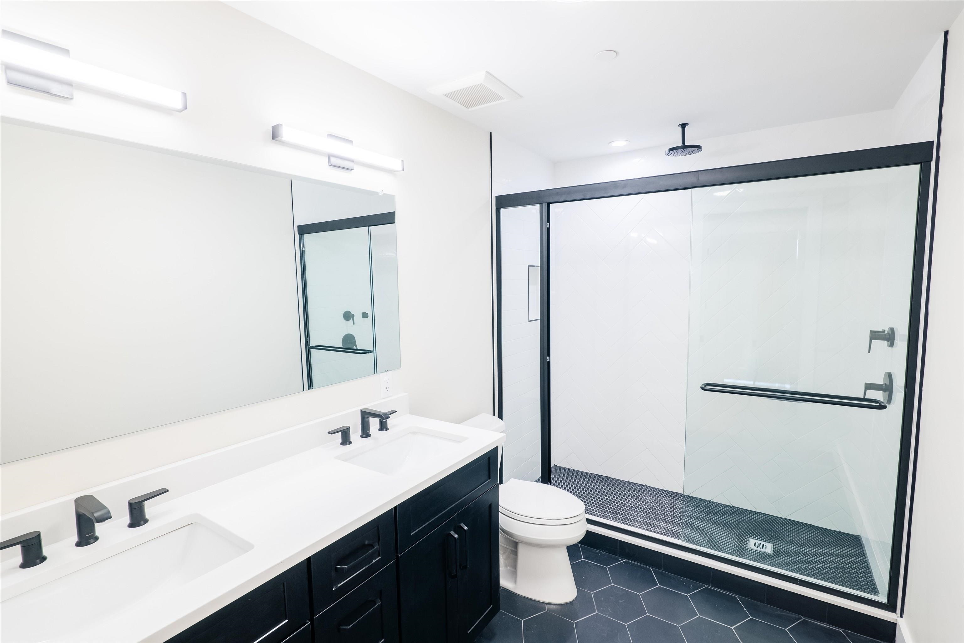 520 PALISADE AVE Unit: 301