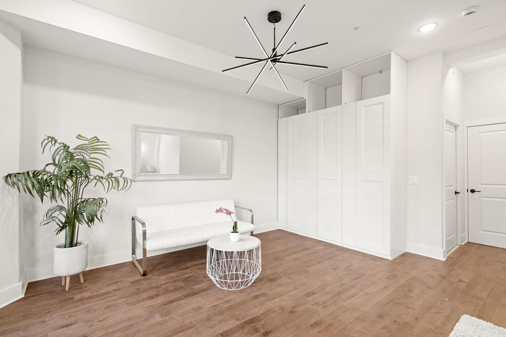 547 PALISADE AVE Unit: 2