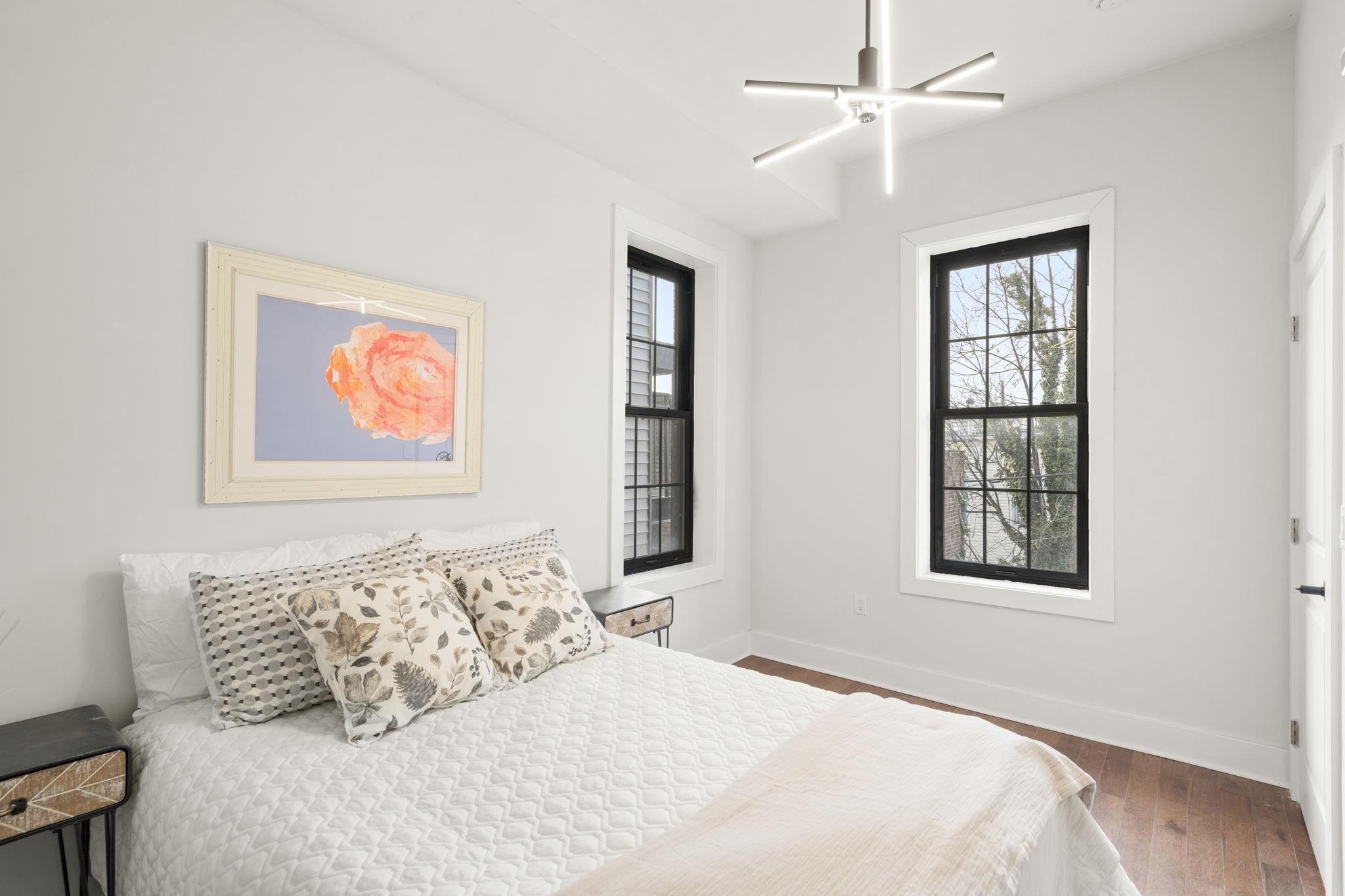 547 PALISADE AVE Unit: 2