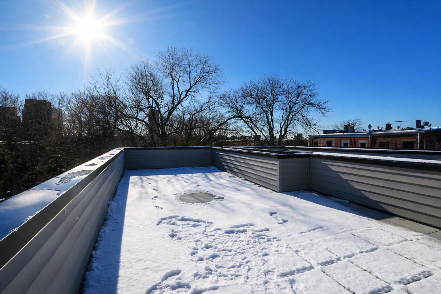 27 CLINTON AVE Unit: 1