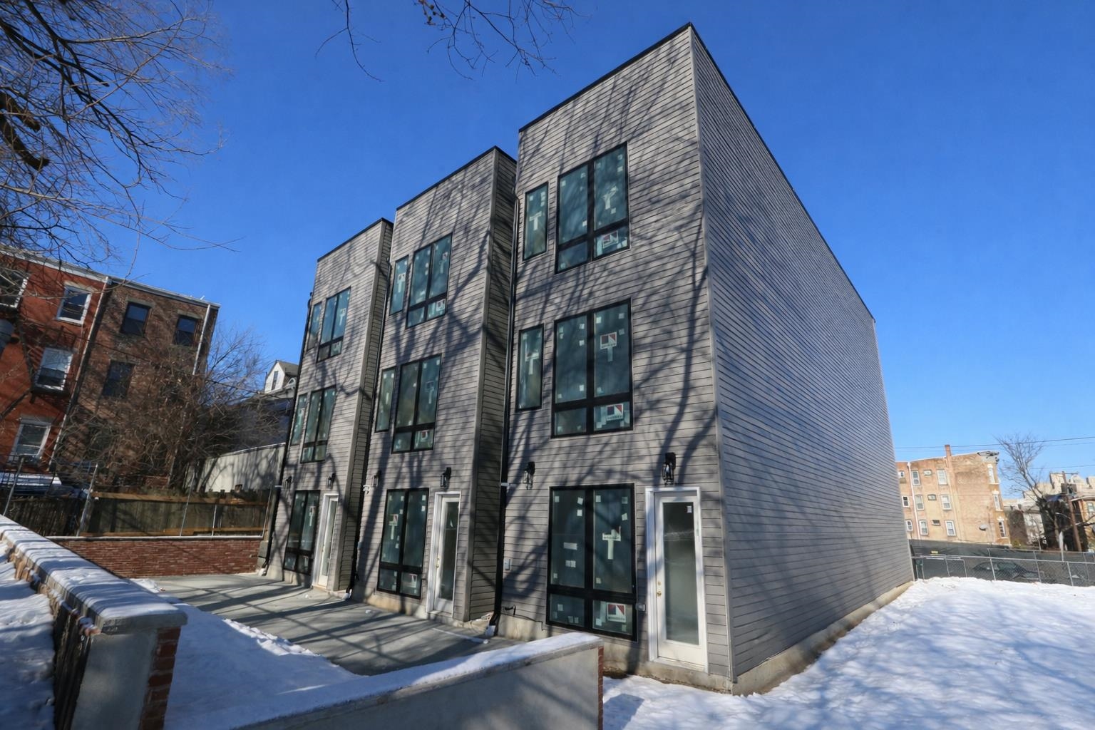 27 CLINTON AVE Unit: 1