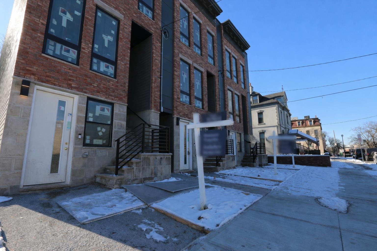 27 CLINTON AVE Unit: 1