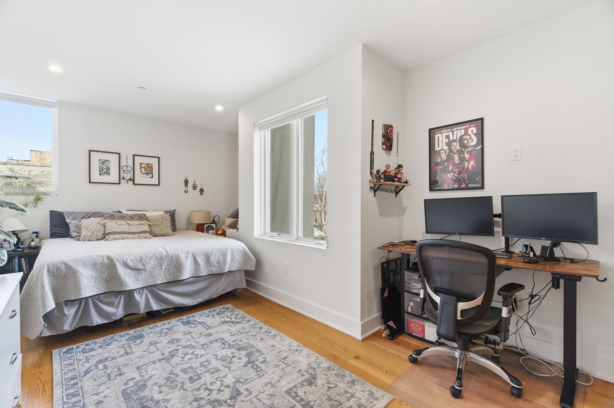 520 PALISADE AVE Unit: 301