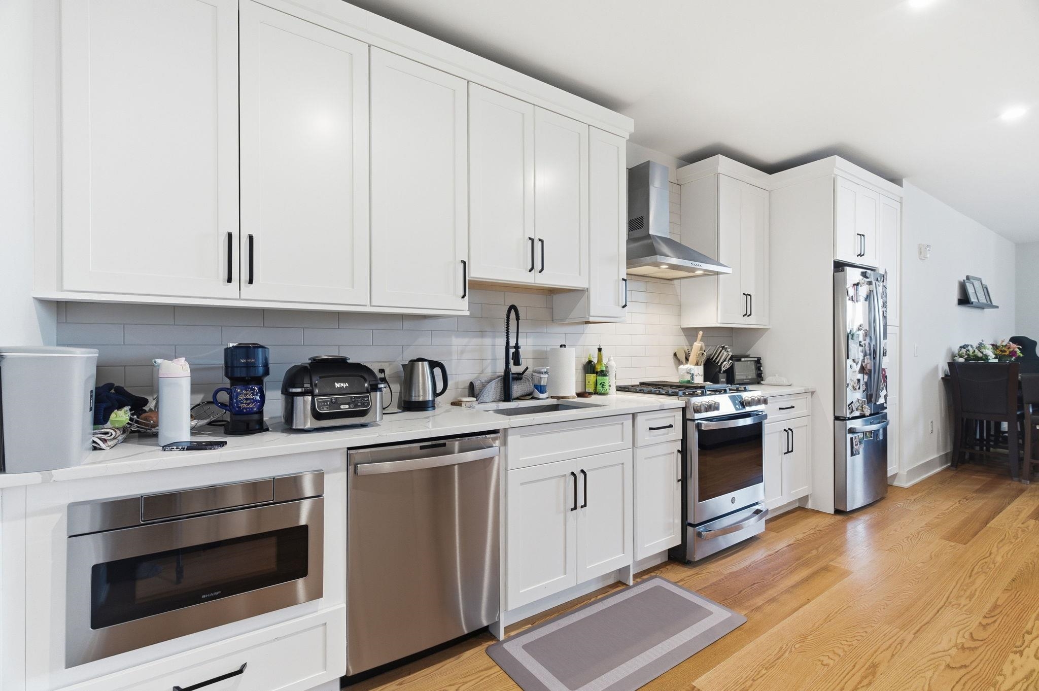 520 PALISADE AVE Unit: 301