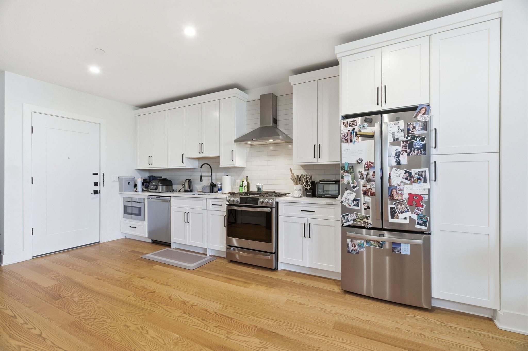 520 PALISADE AVE Unit: 301