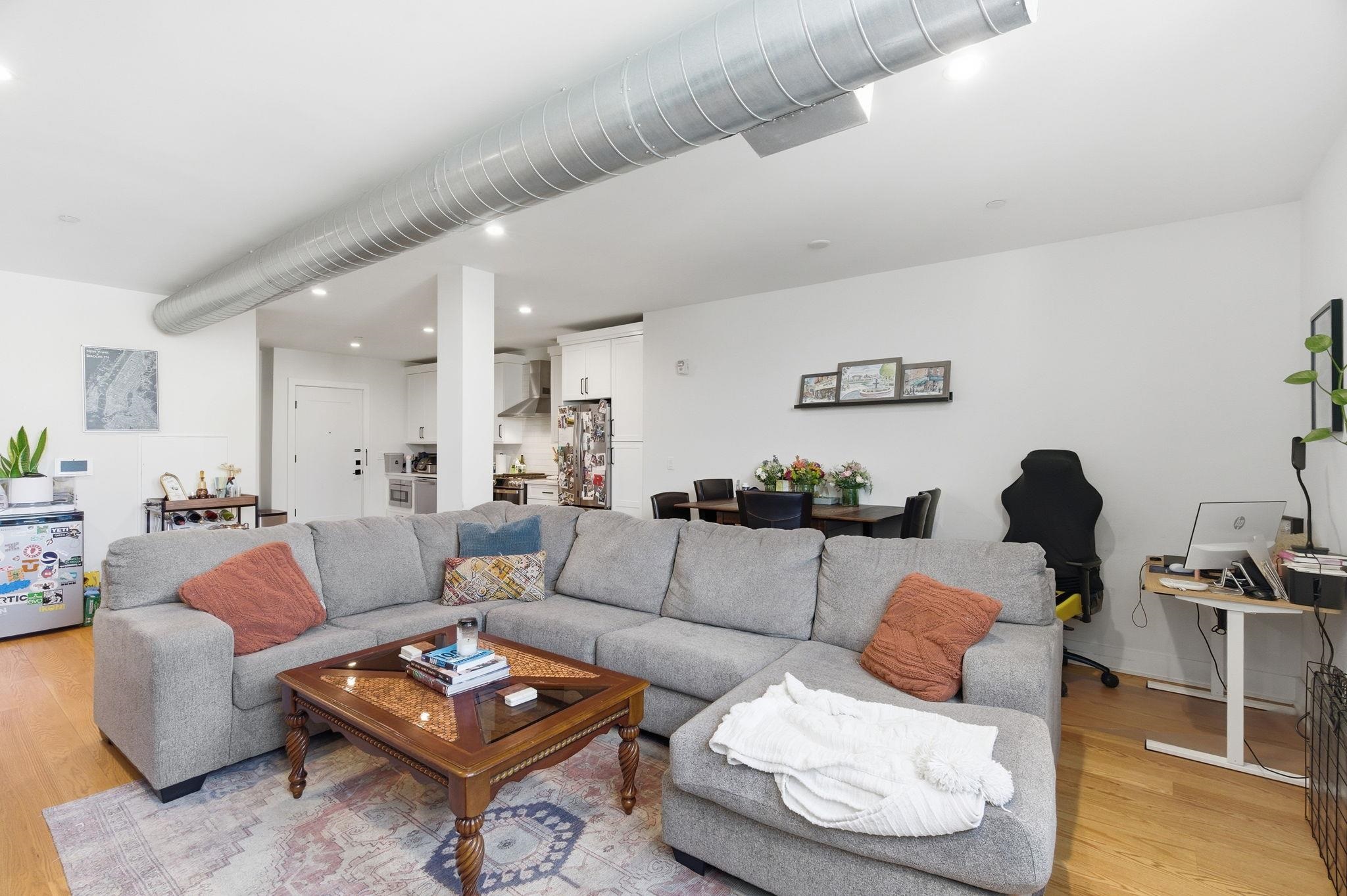 520 PALISADE AVE Unit: 301