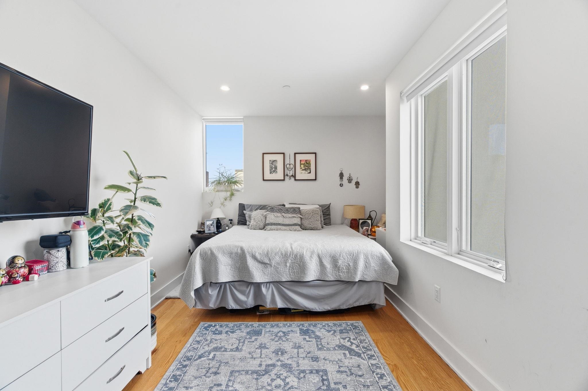 520 PALISADE AVE Unit: 301