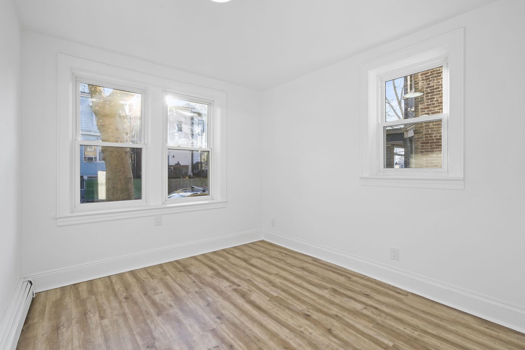 5 LIENAU PL Unit: 1F