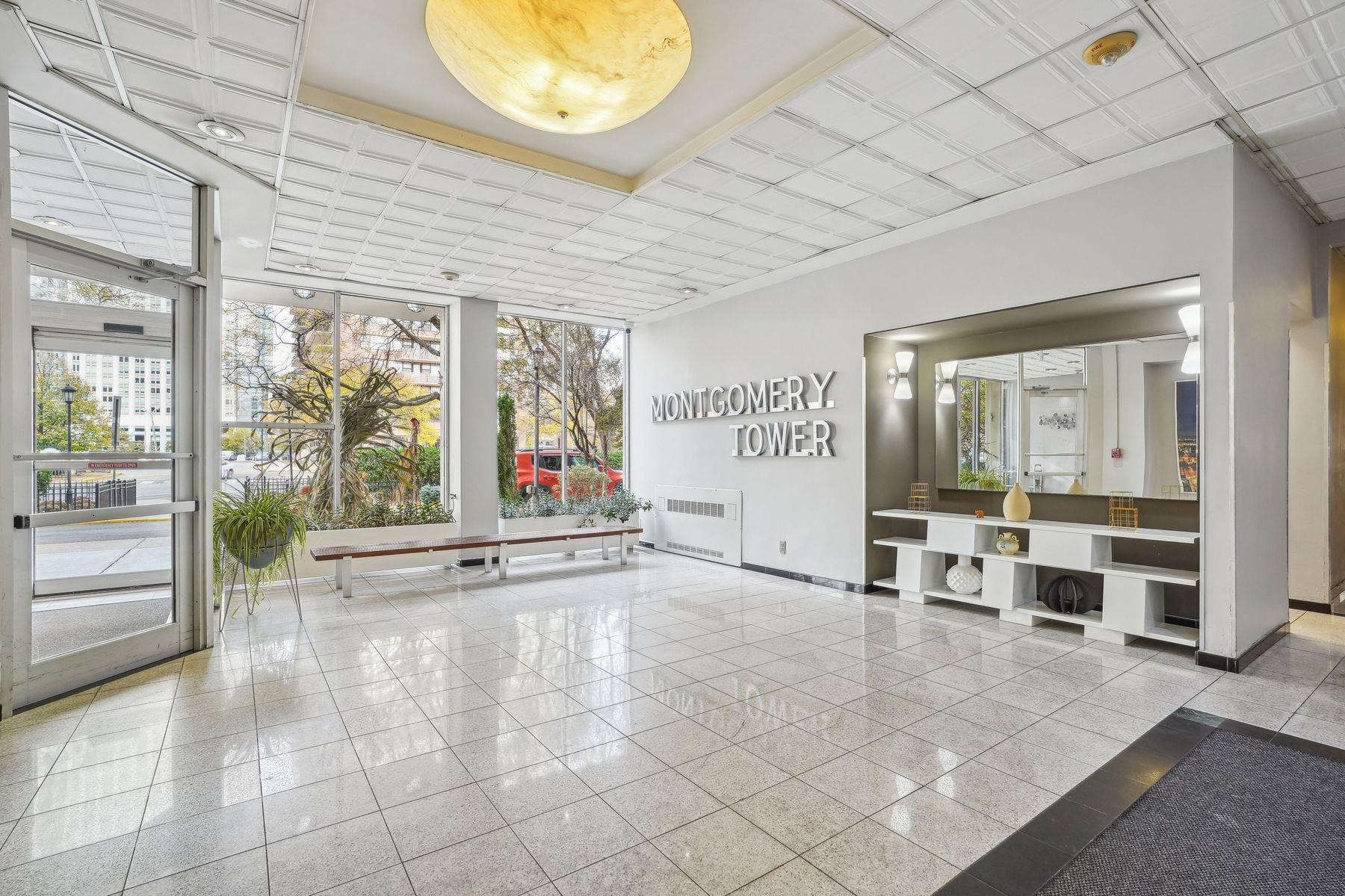 135 MONTGOMERY ST Unit: 12-10