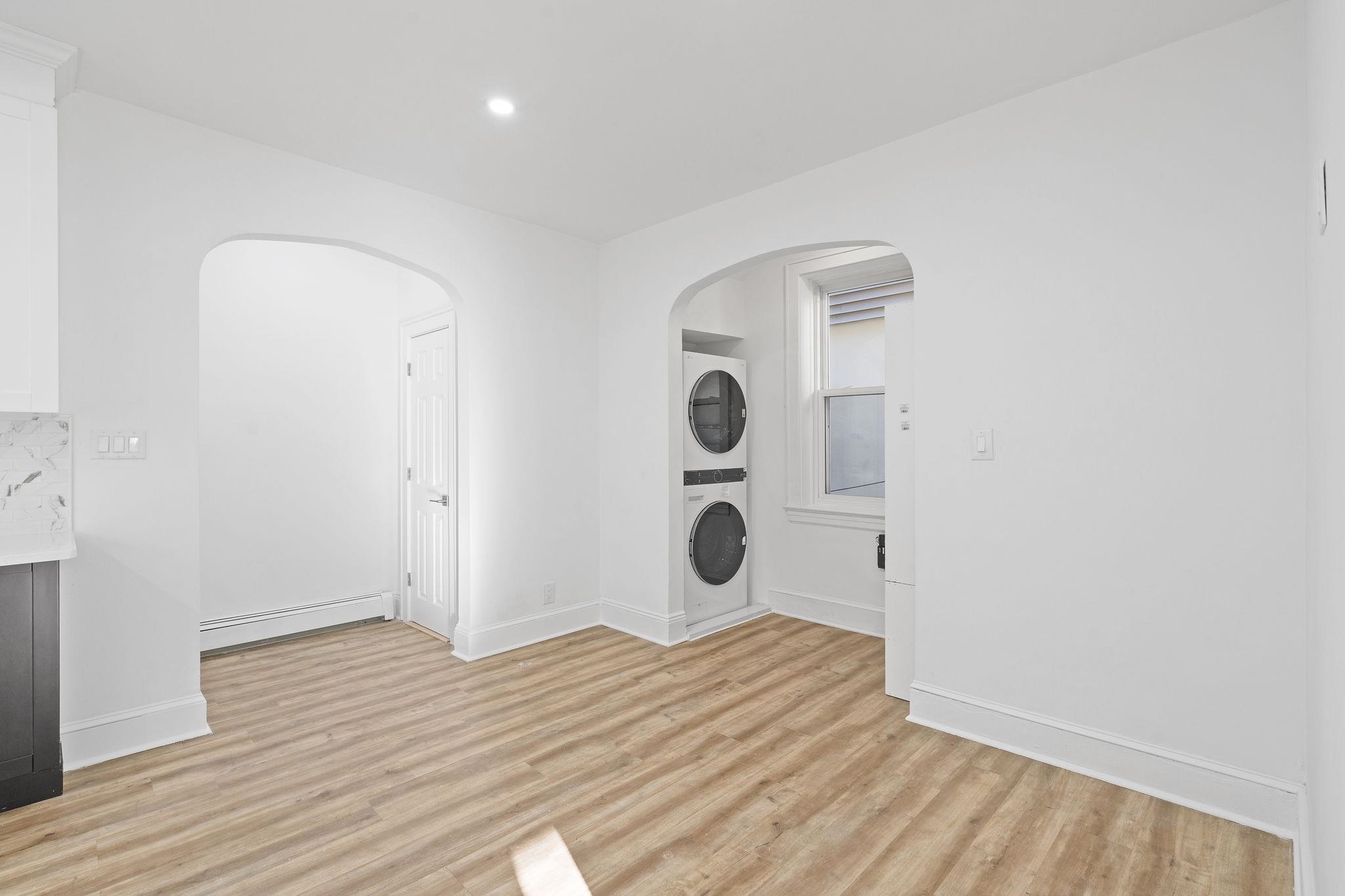 5 LIENAU PL Unit: 1F