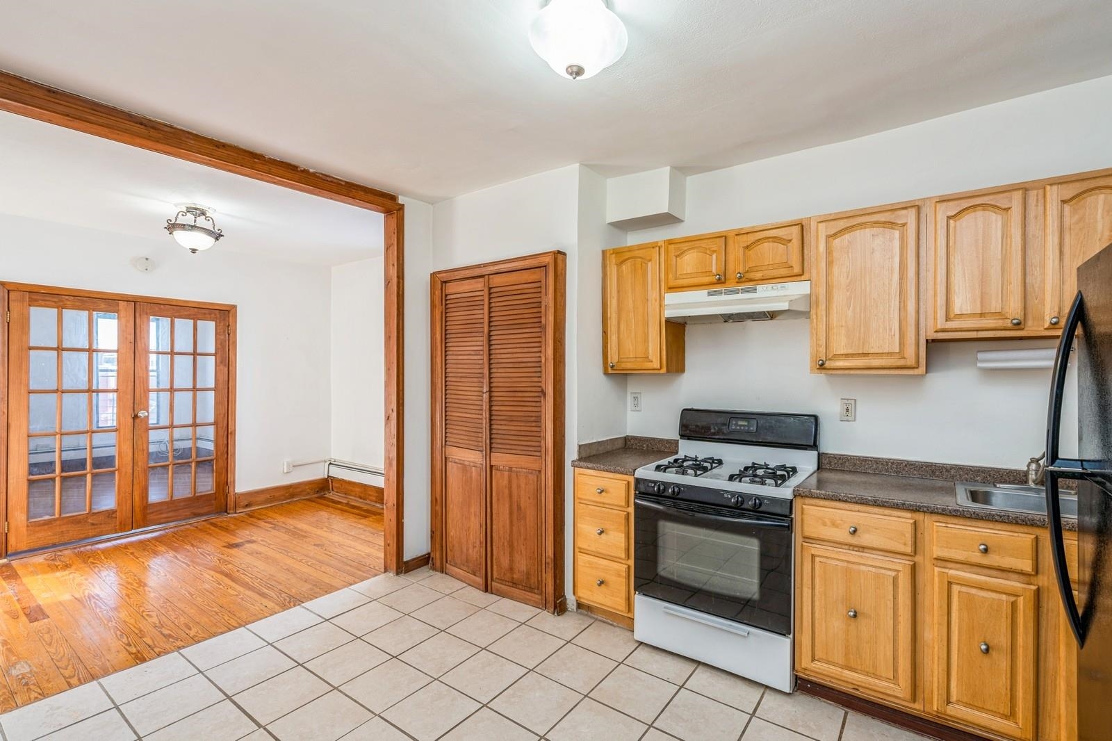 35 HARMON ST Unit: 4