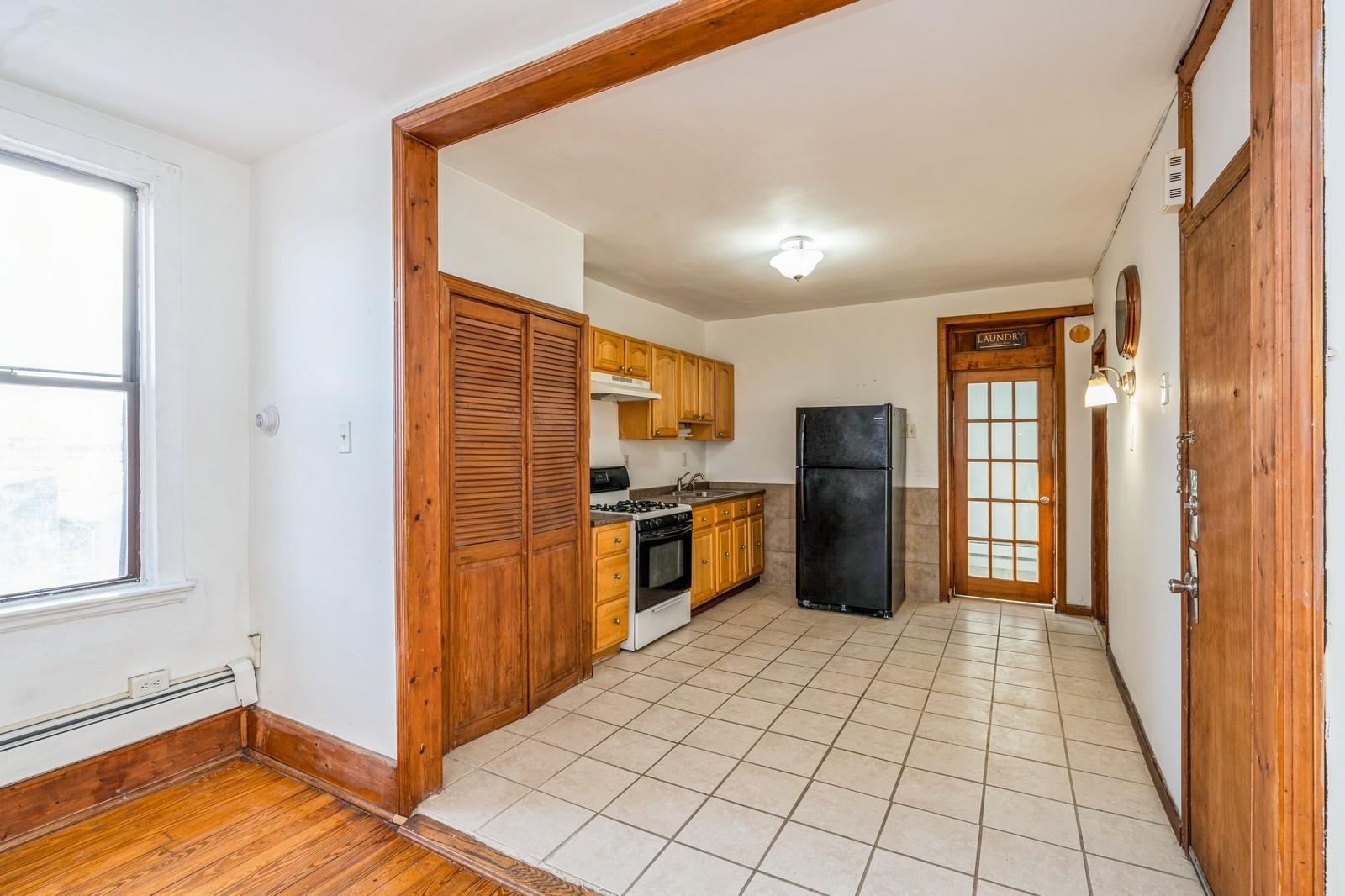 35 HARMON ST Unit: 4