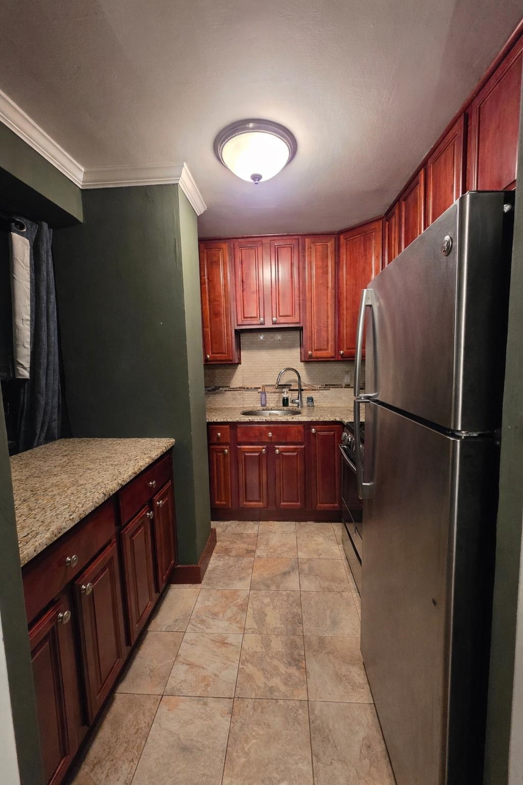 135 MONTGOMERY ST Unit: 5-10