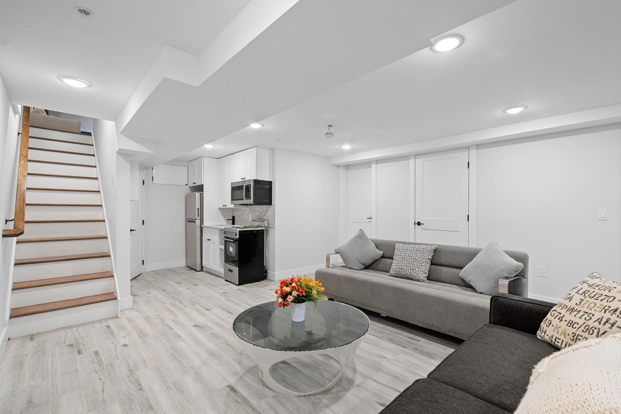 545 PALISADE AVE Unit: 1A