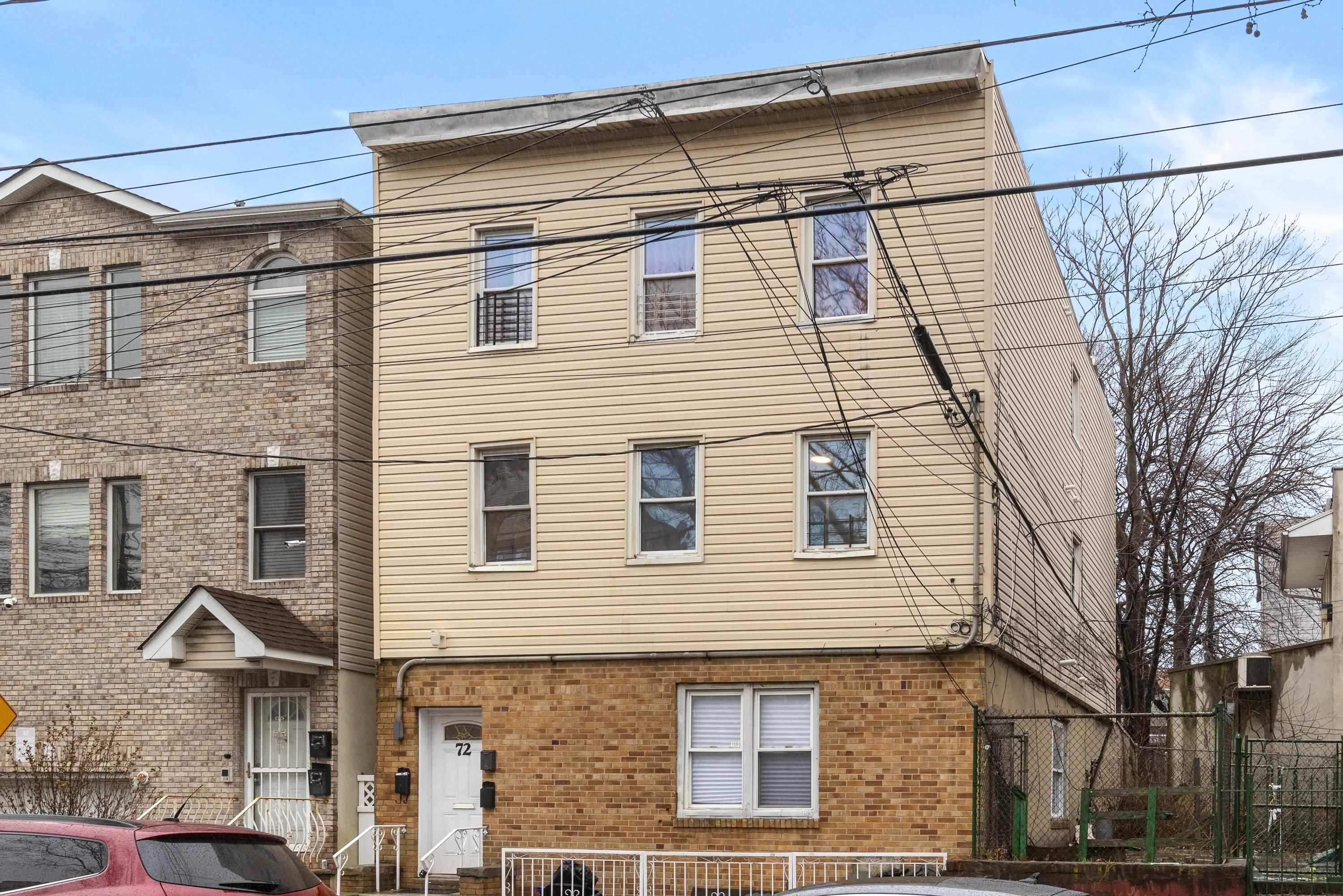 72 MCADOO AVE Unit: 2