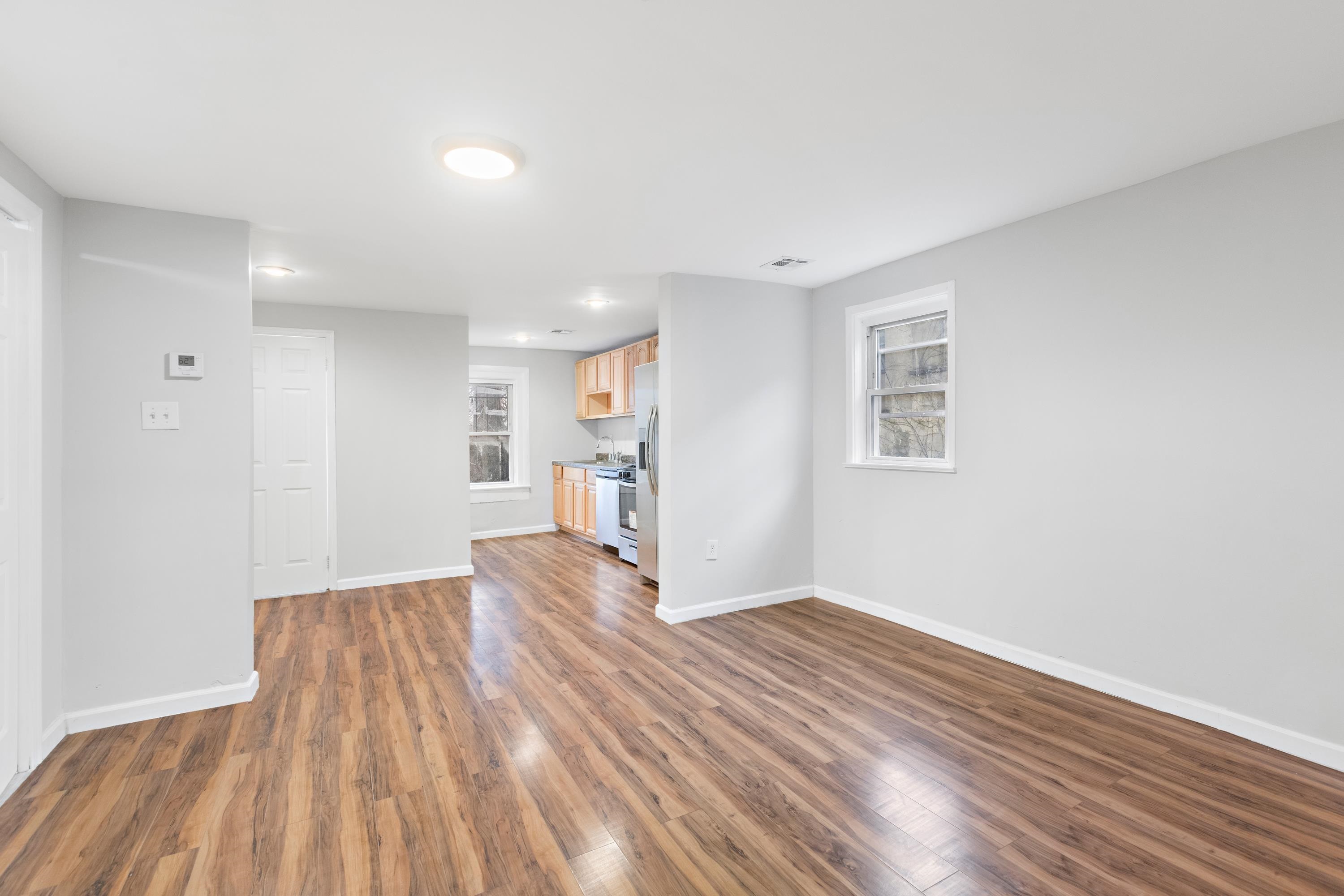 72 MCADOO AVE Unit: 2