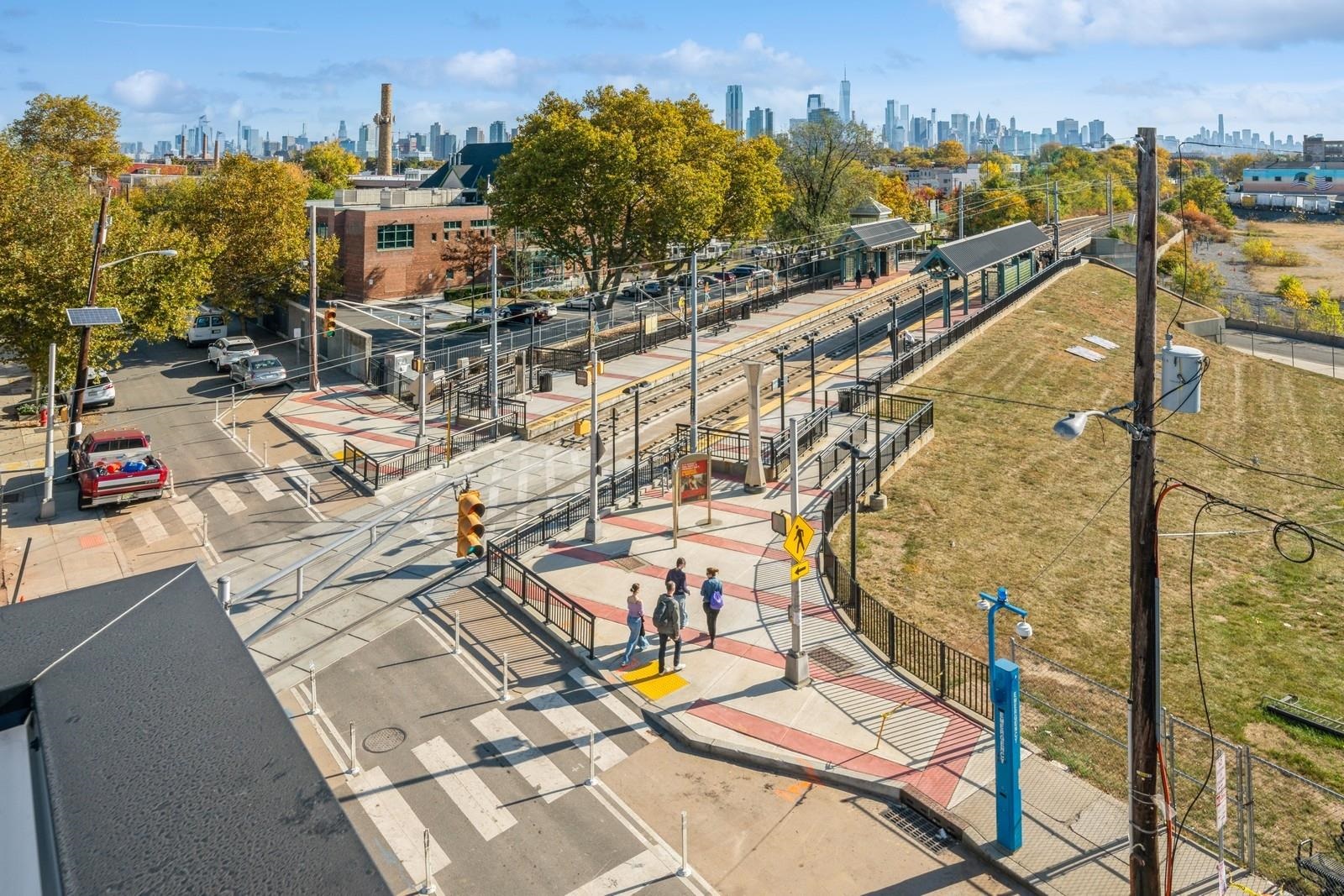 201-205 RANDOLPH AVE Unit: 105