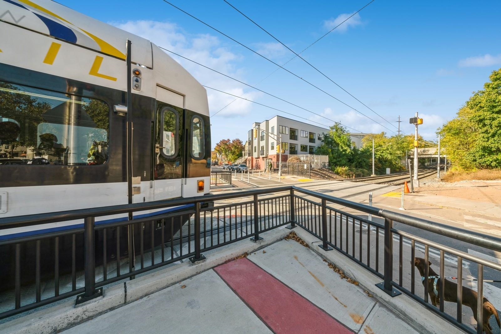 201-205 RANDOLPH AVE Unit: 105