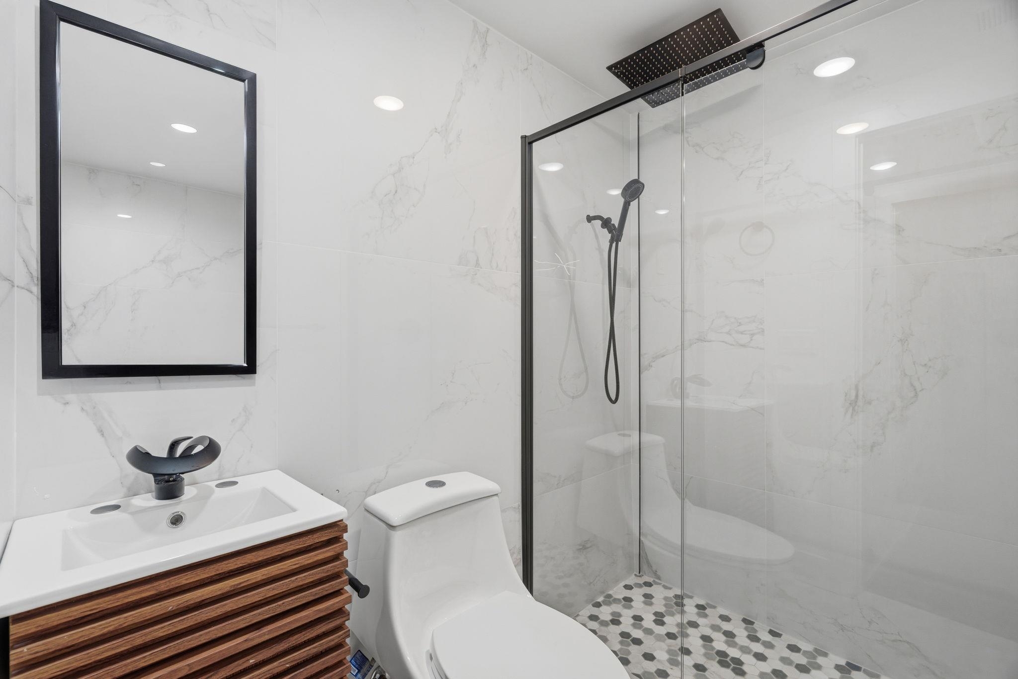 104 GLENWOOD AVE Unit: 302