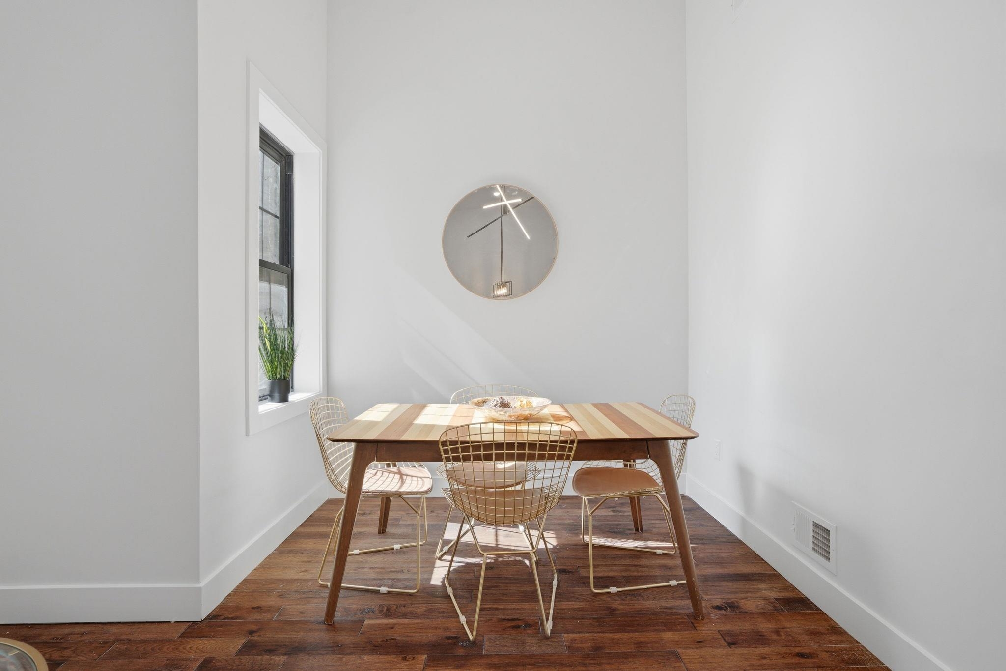 104 GLENWOOD AVE Unit: 302