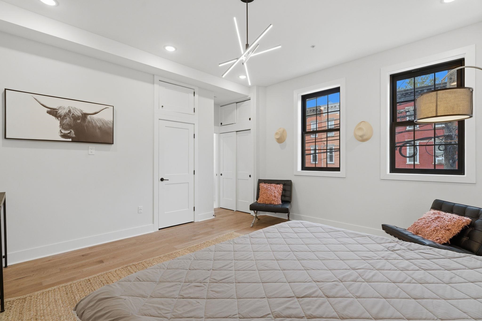 545 PALISADE AVE Unit: 2