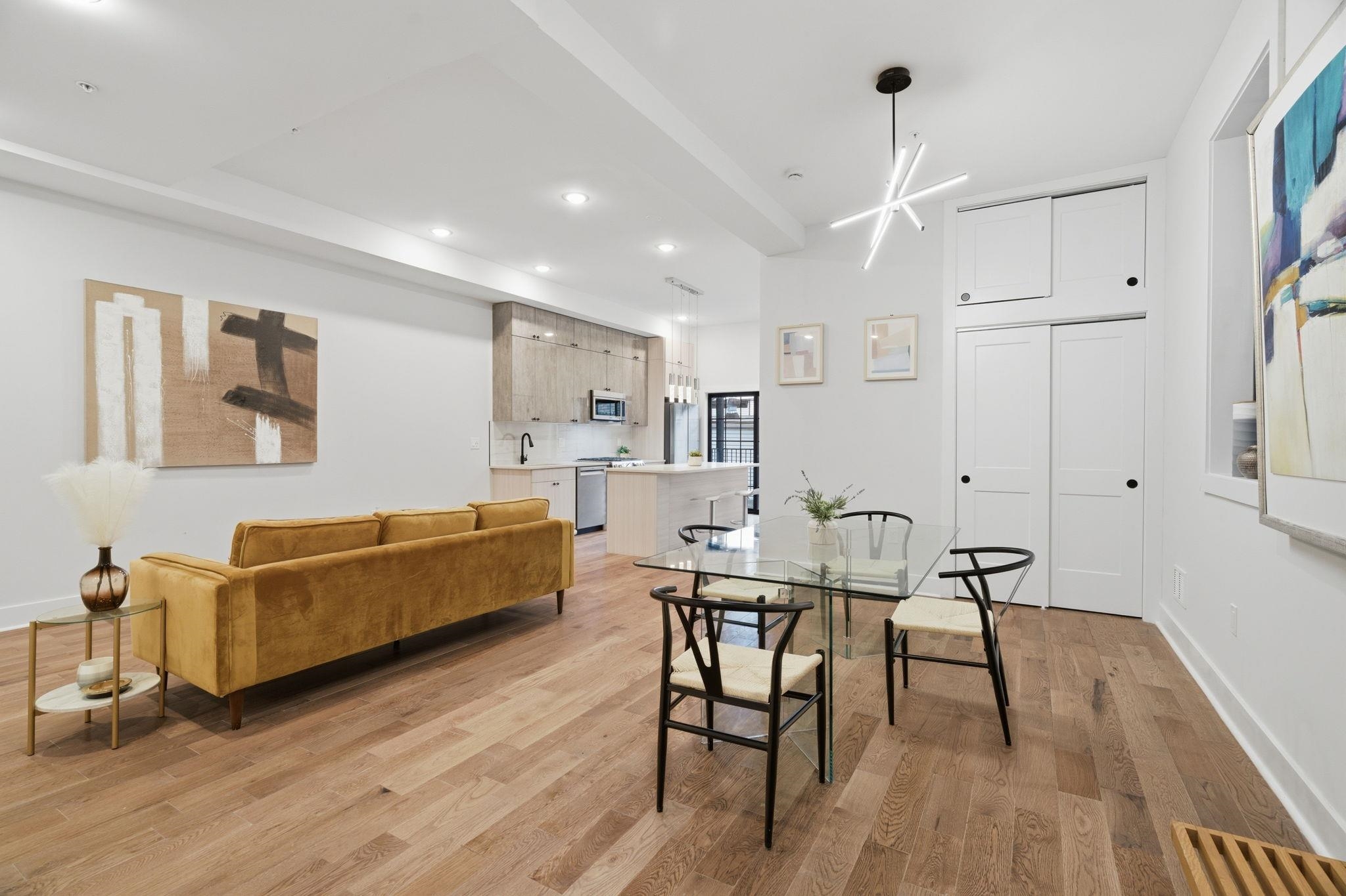 545 PALISADE AVE Unit: 2