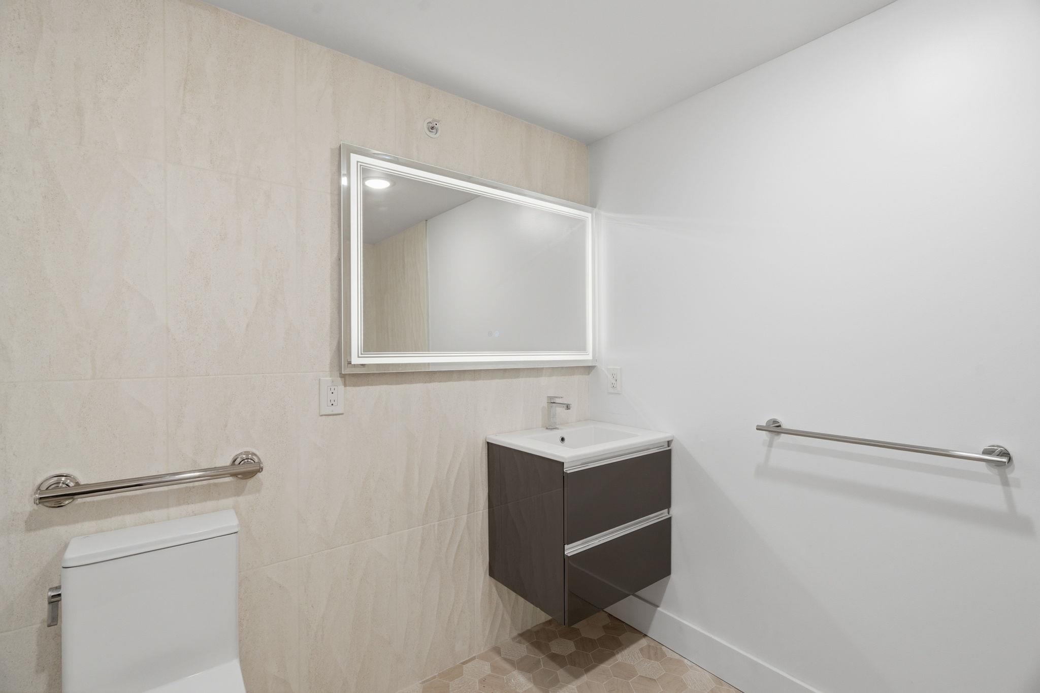 545 PALISADE AVE Unit: 2