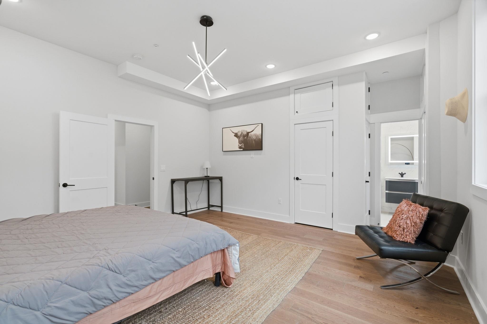 545 PALISADE AVE Unit: 2