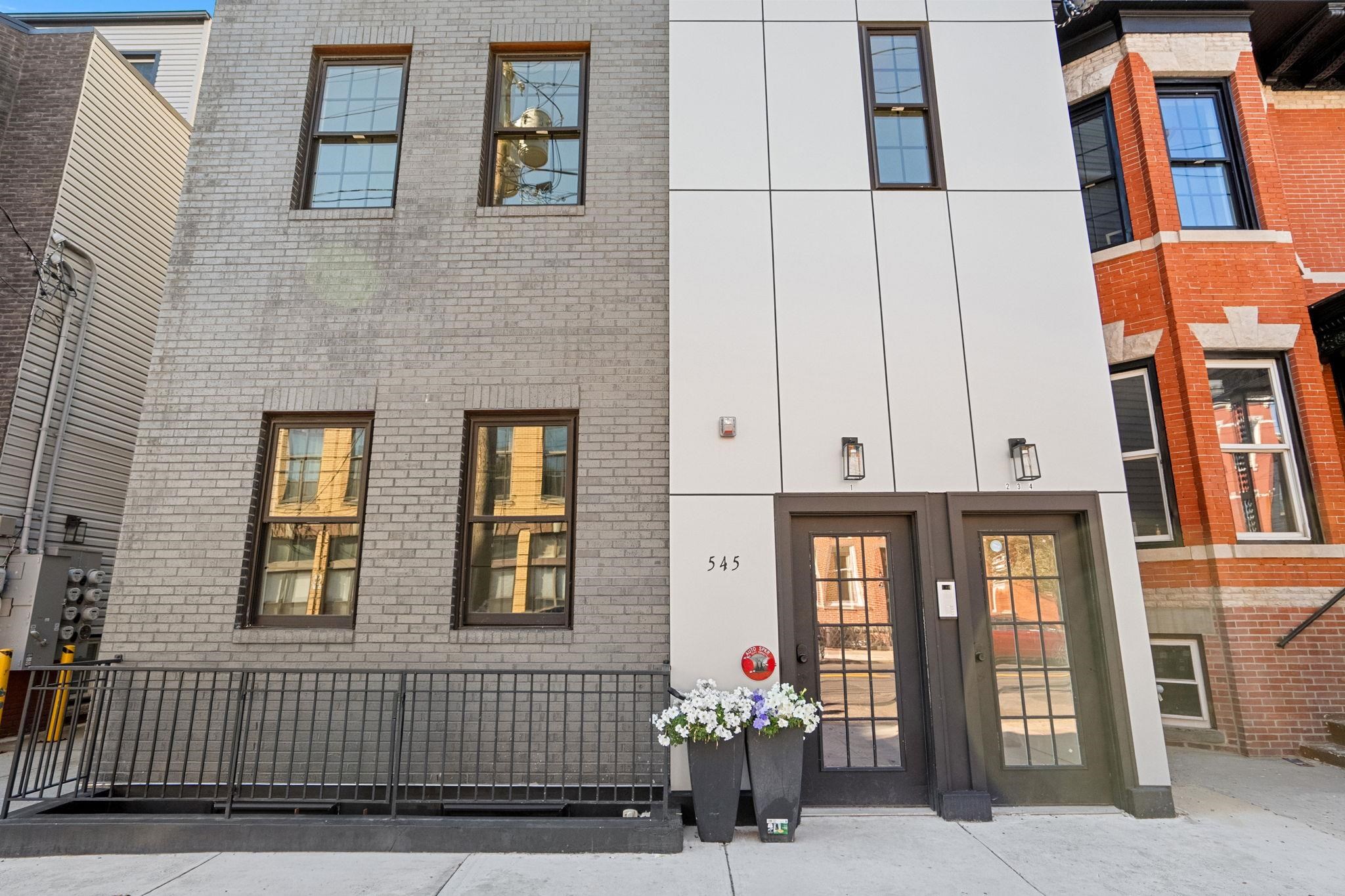 545 PALISADE AVE Unit: 1