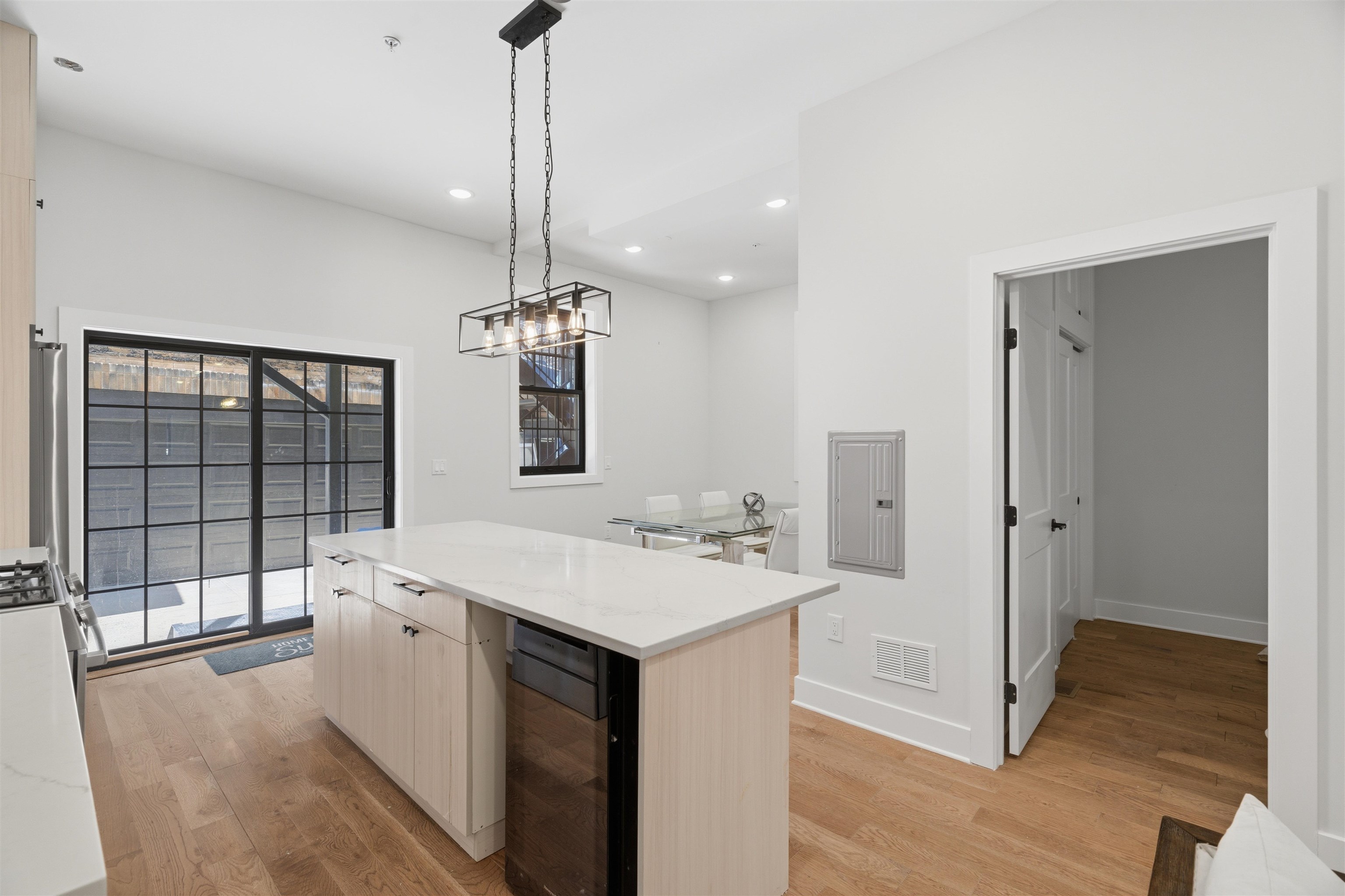545 PALISADE AVE Unit: 1