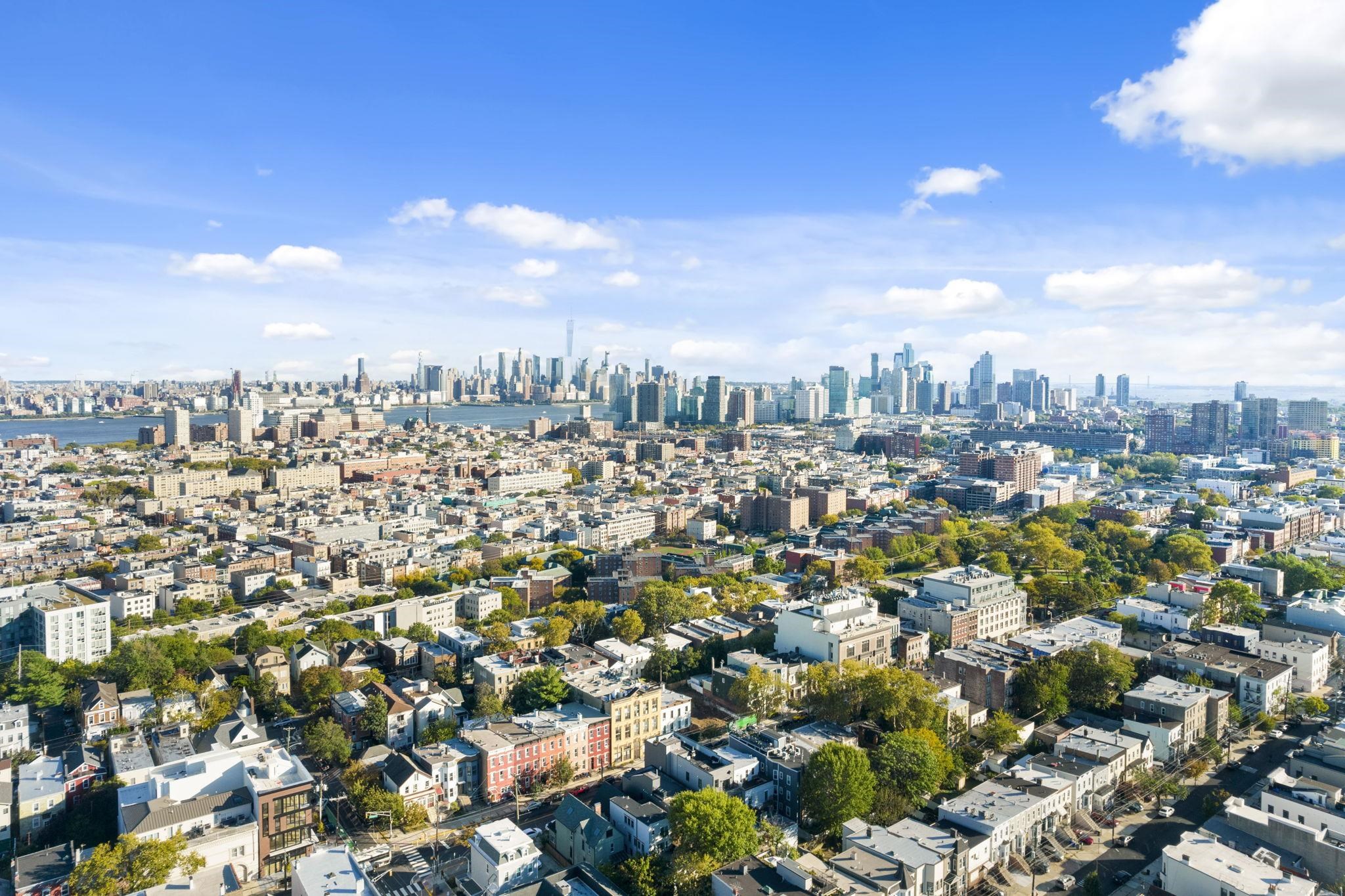 545 PALISADE AVE Unit: 1