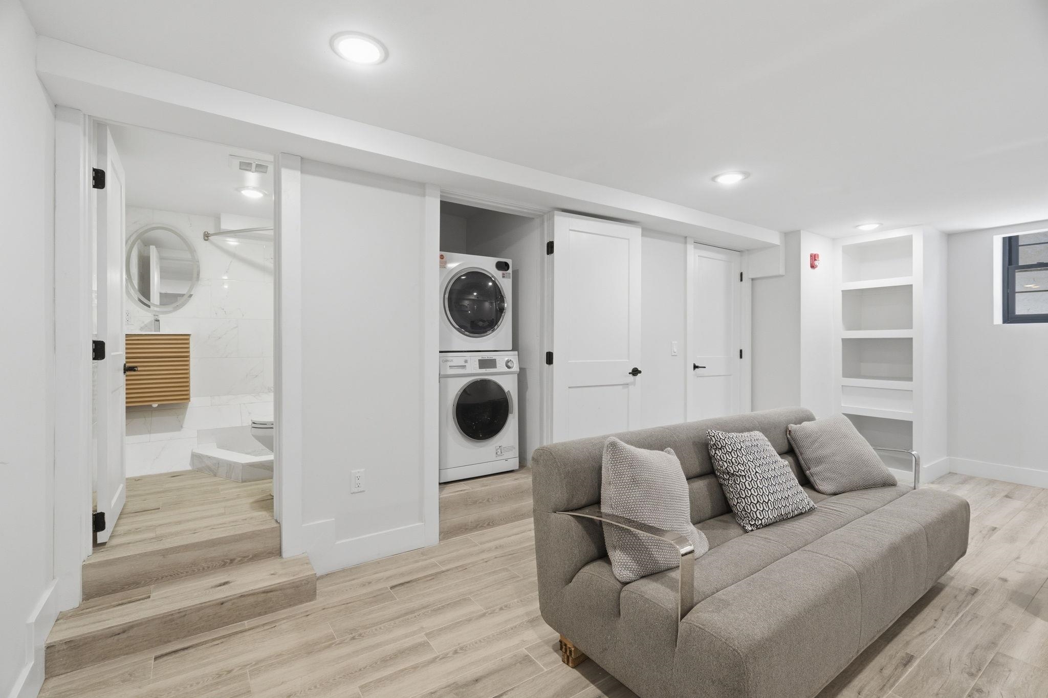 545 PALISADE AVE Unit: 1A