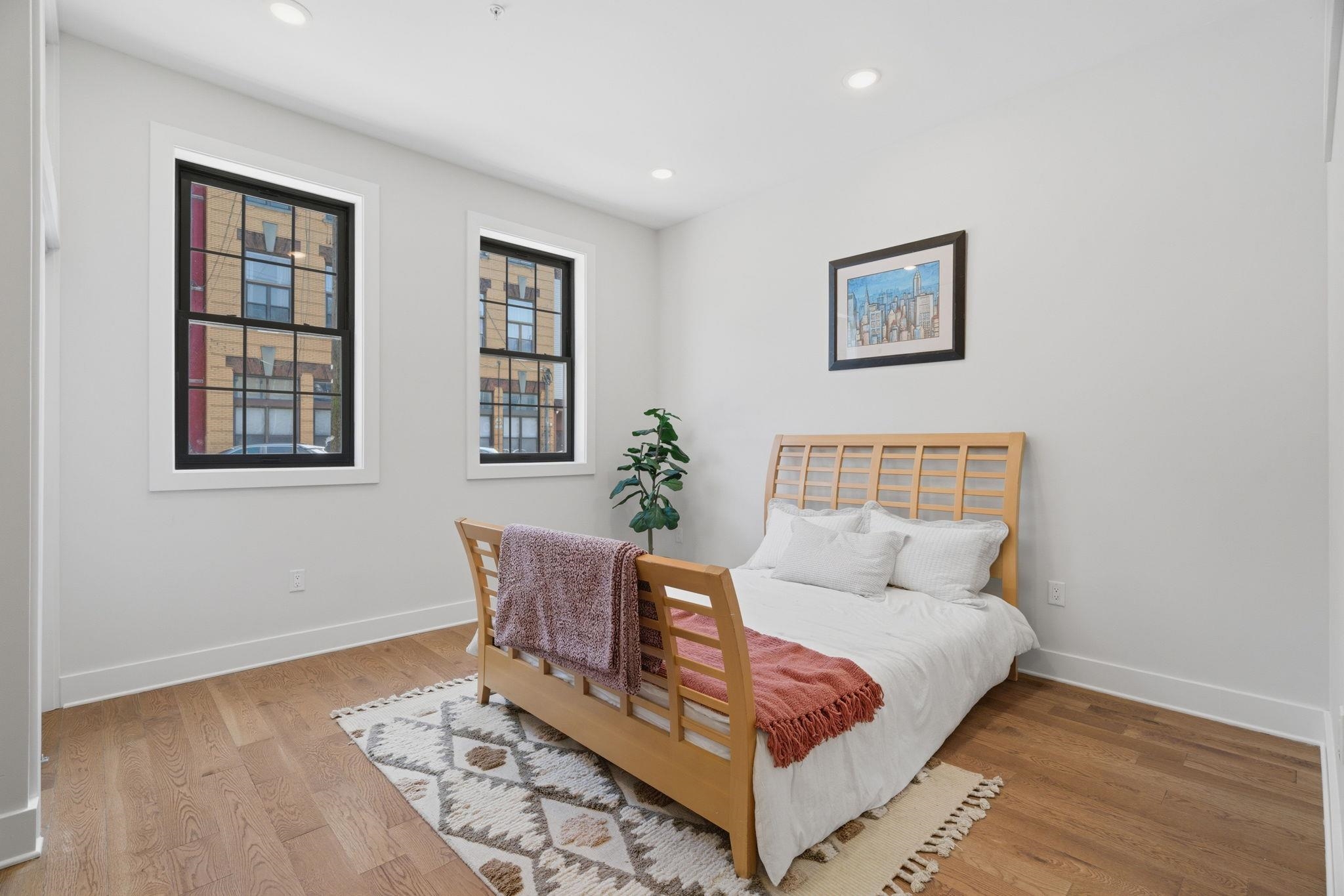 545 PALISADE AVE Unit: 1A