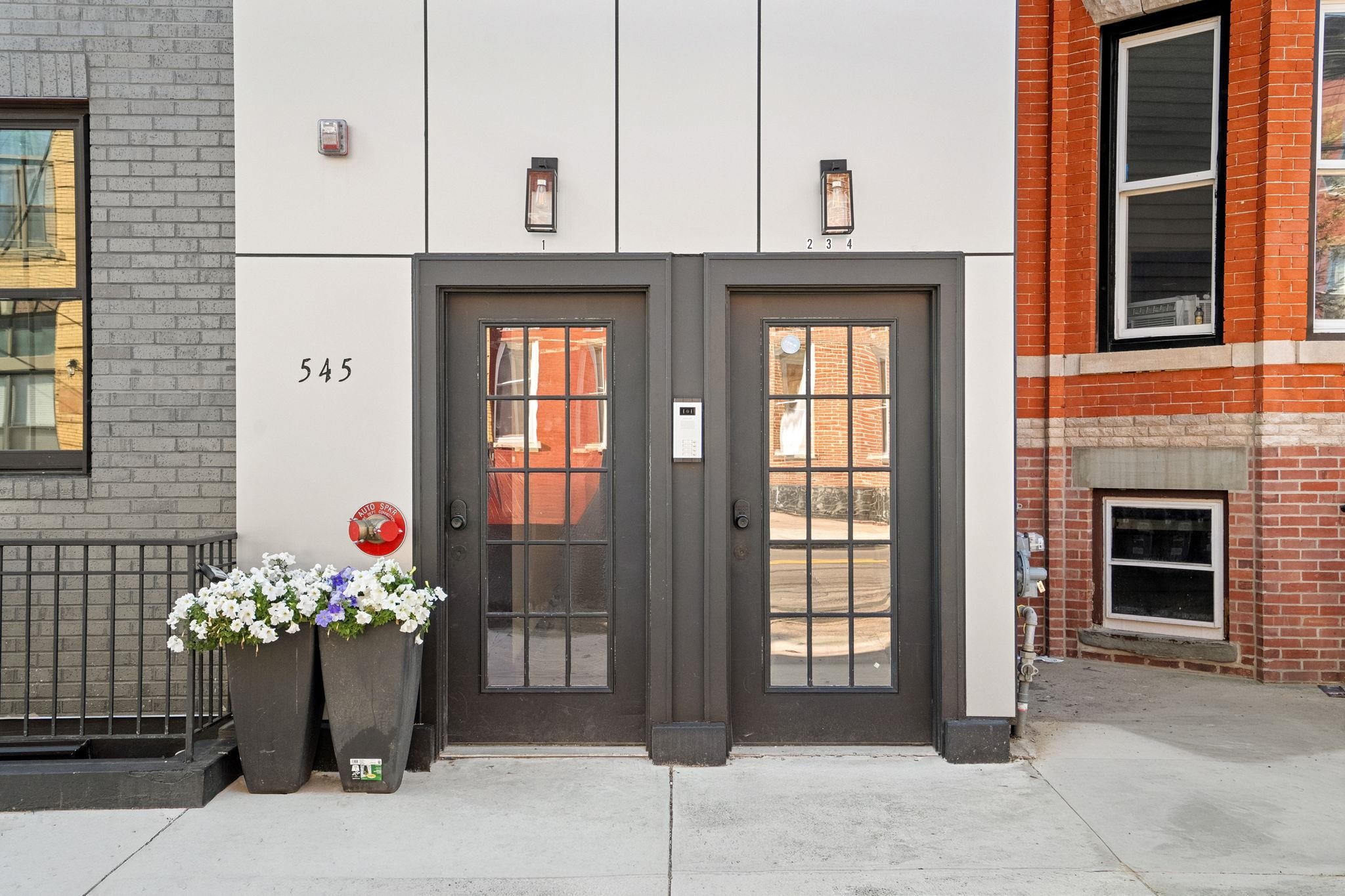 545 PALISADE AVE Unit: 1A