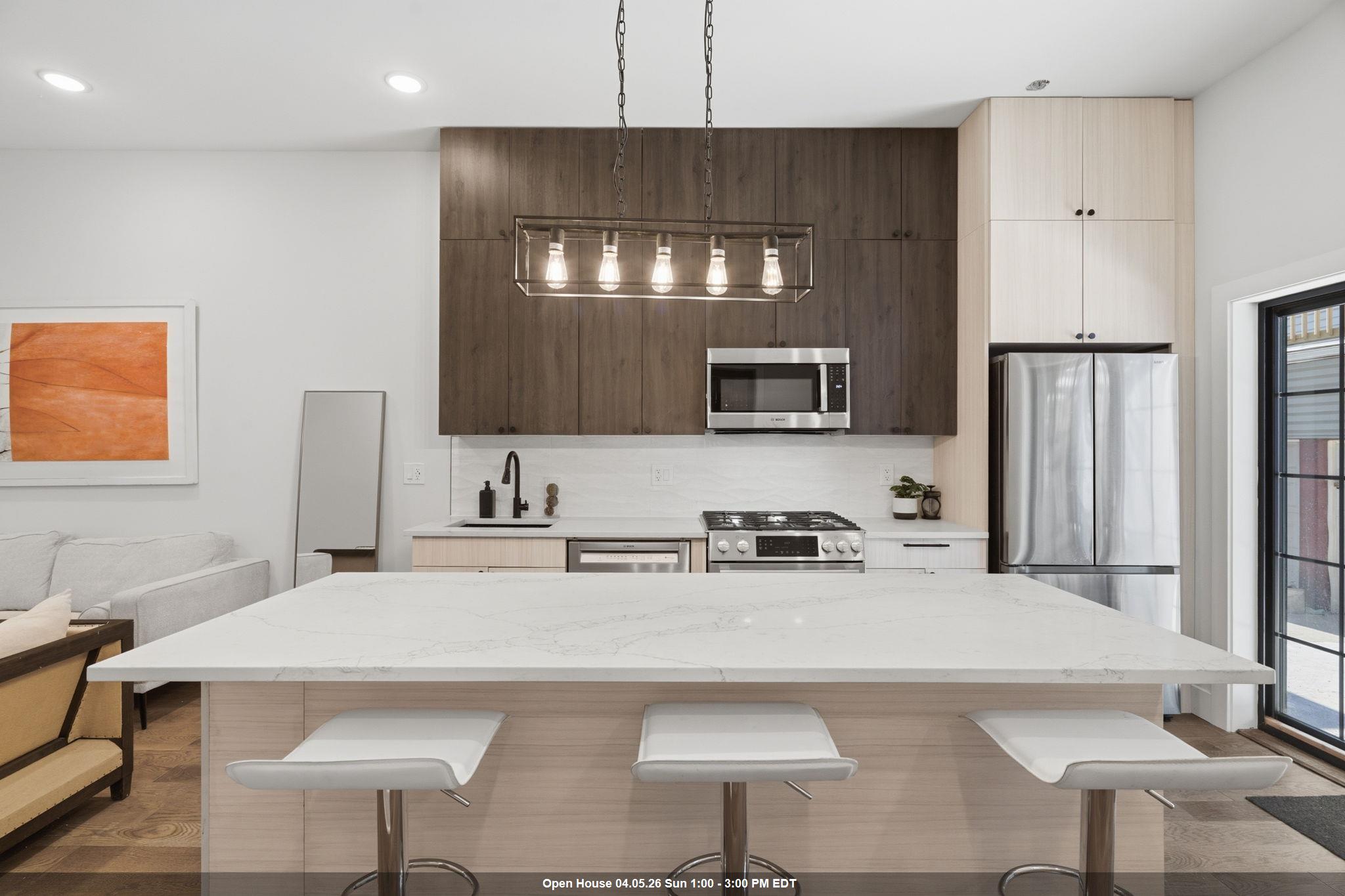 545 PALISADE AVE Unit: 1A