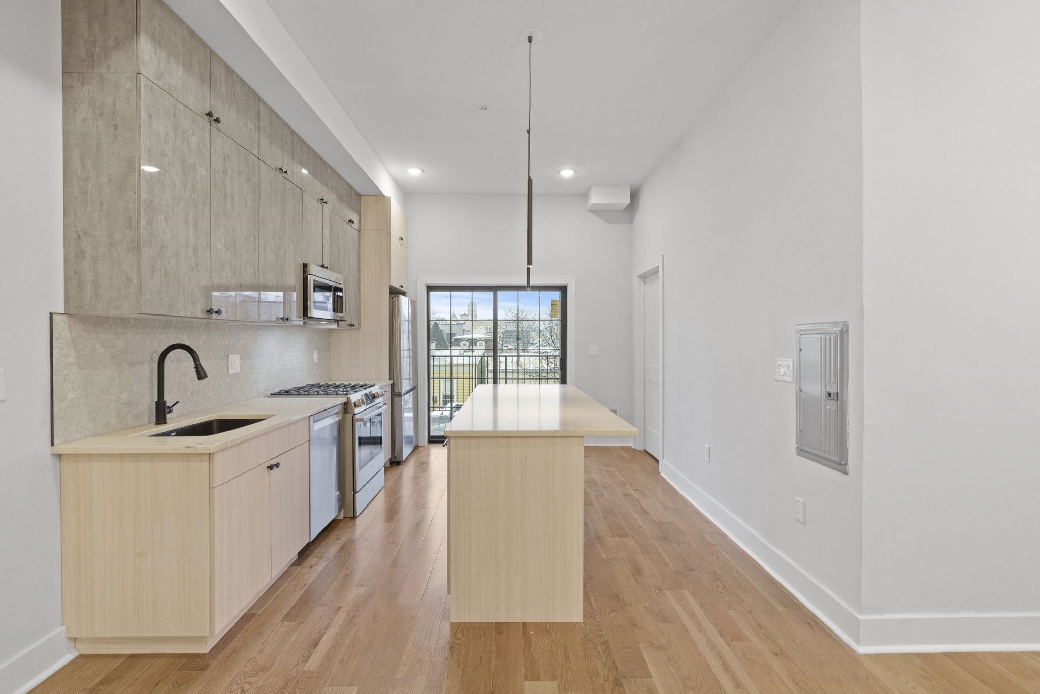 545 PALISADE AVE Unit: 2A