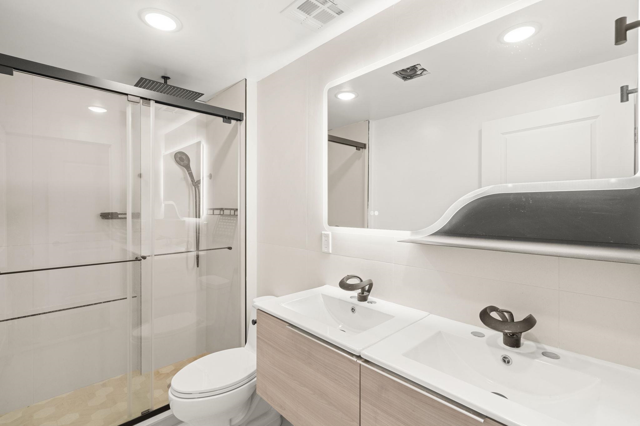 547 PALISADE AVE Unit: 2