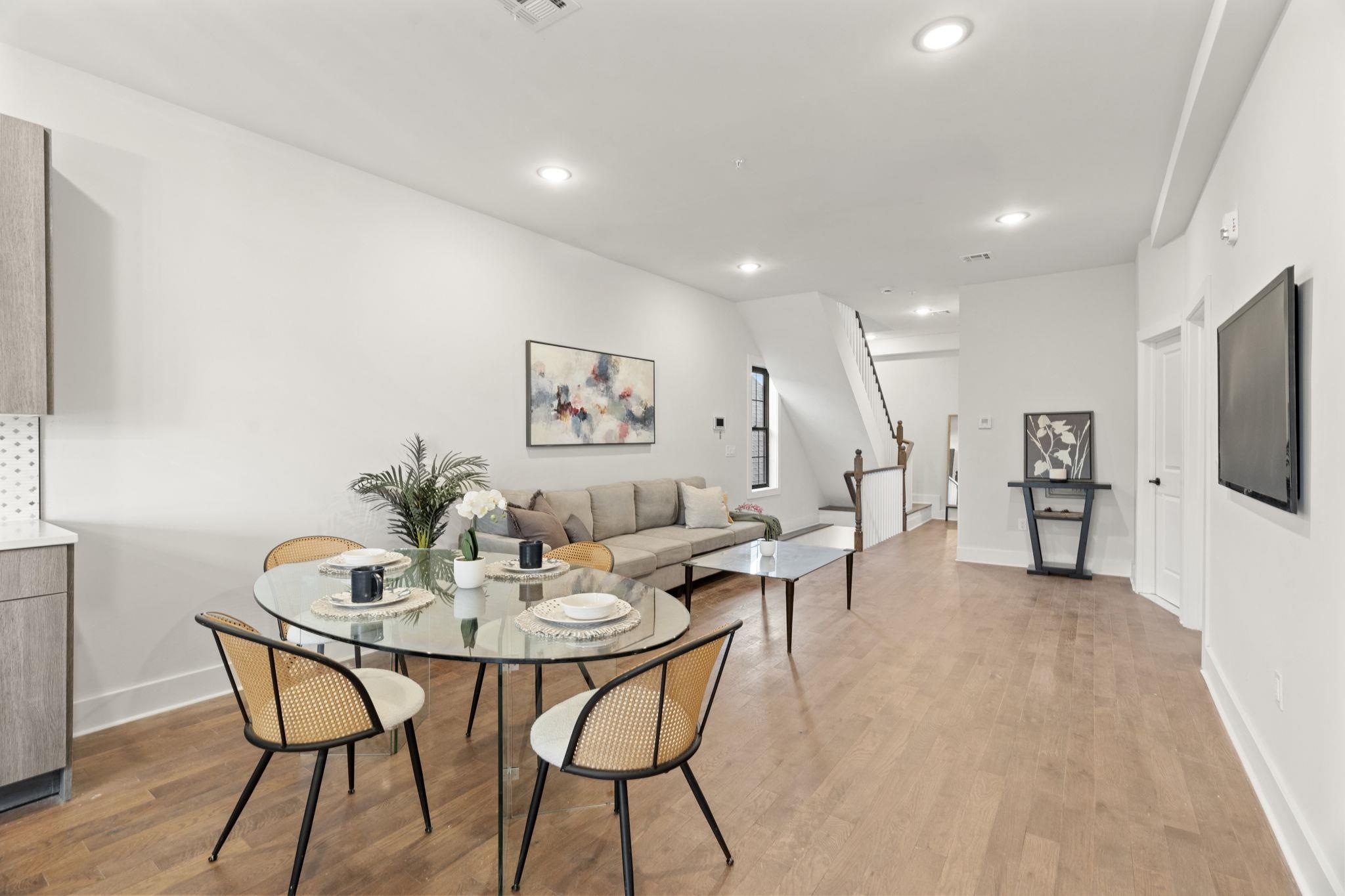 547 PALISADE AVE Unit: 3