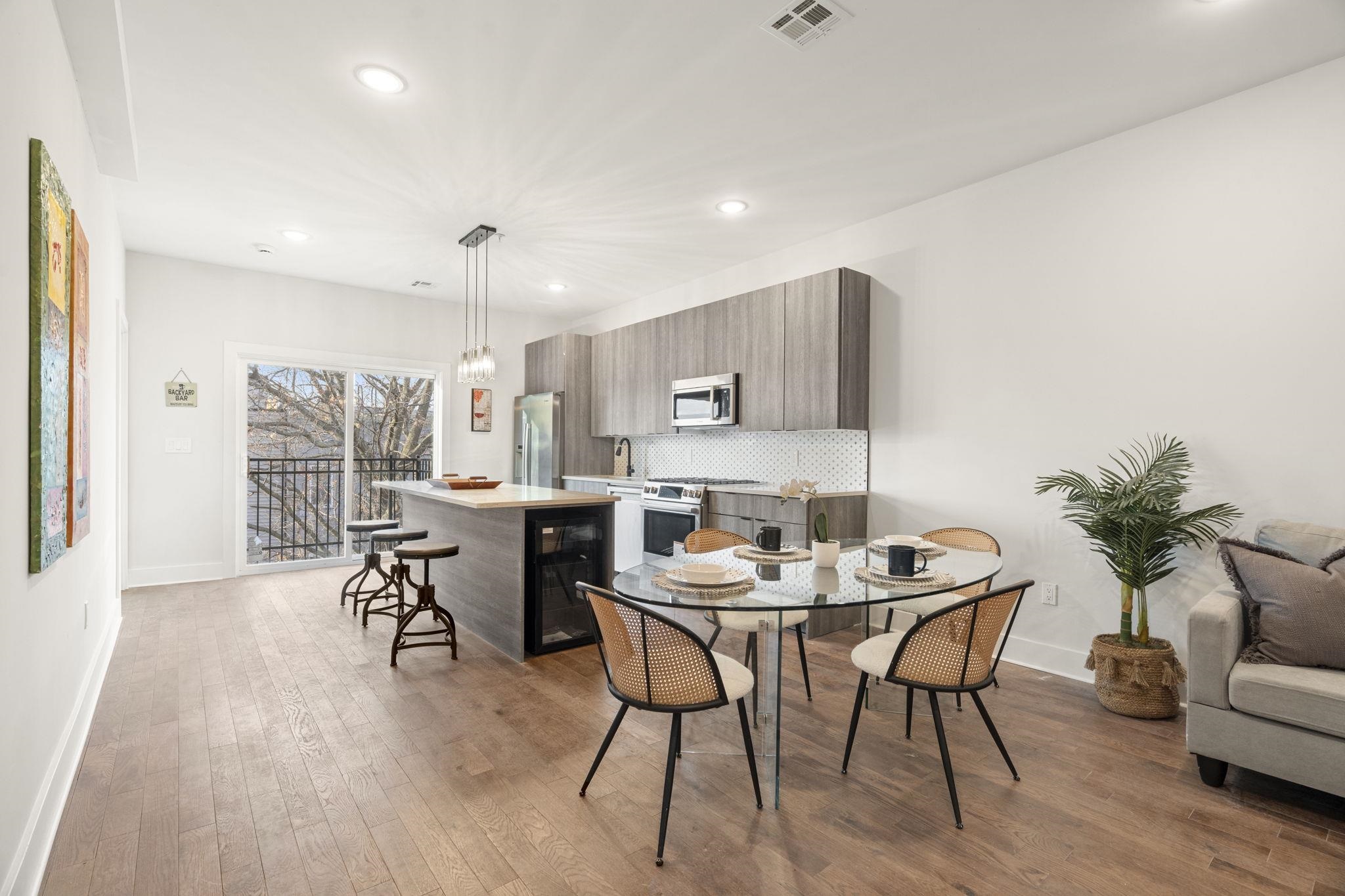 547 PALISADE AVE Unit: 3